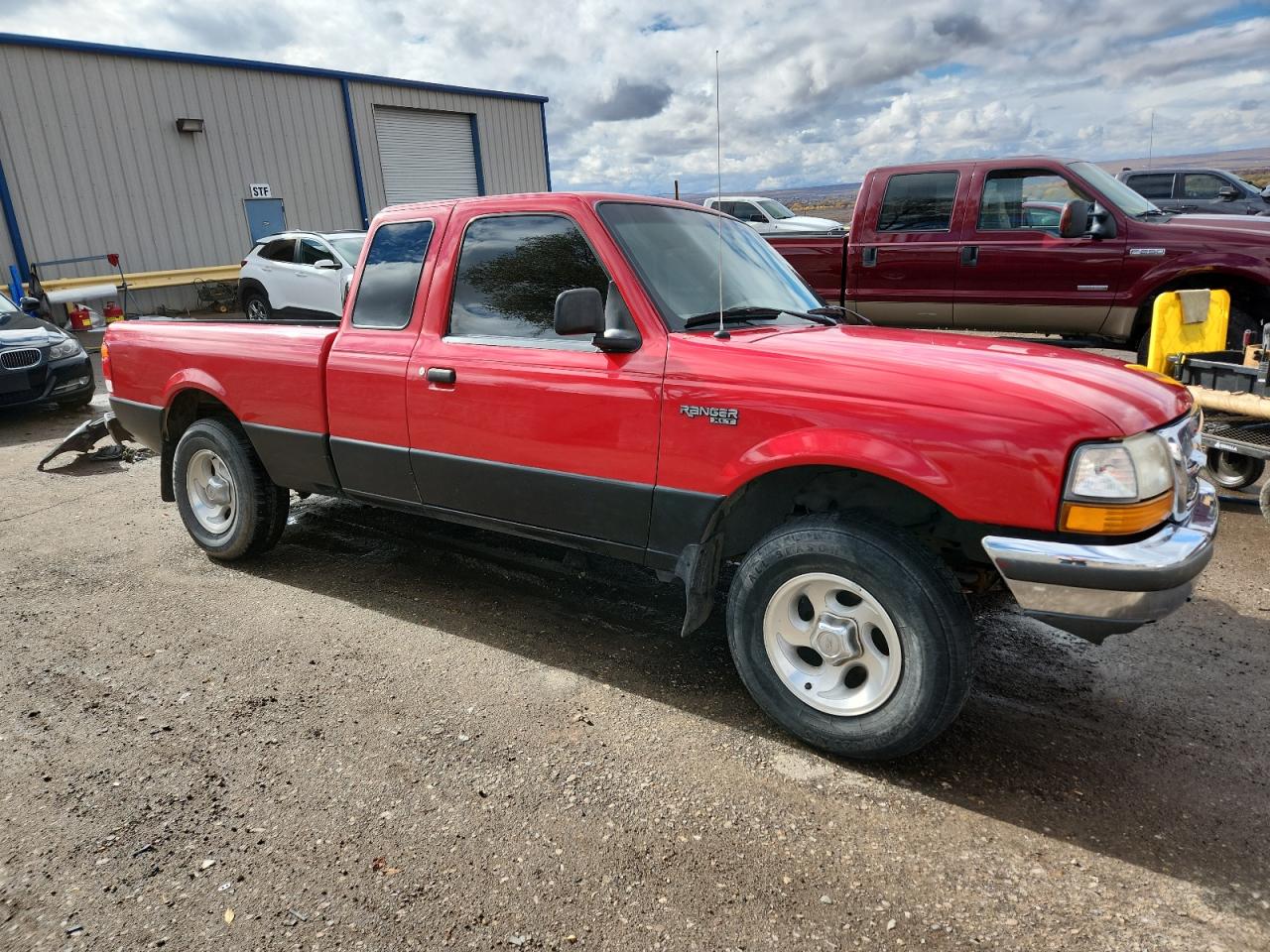 1998 Ford Ranger Super Cab Red vin: 1FTYR14U0WPA47296