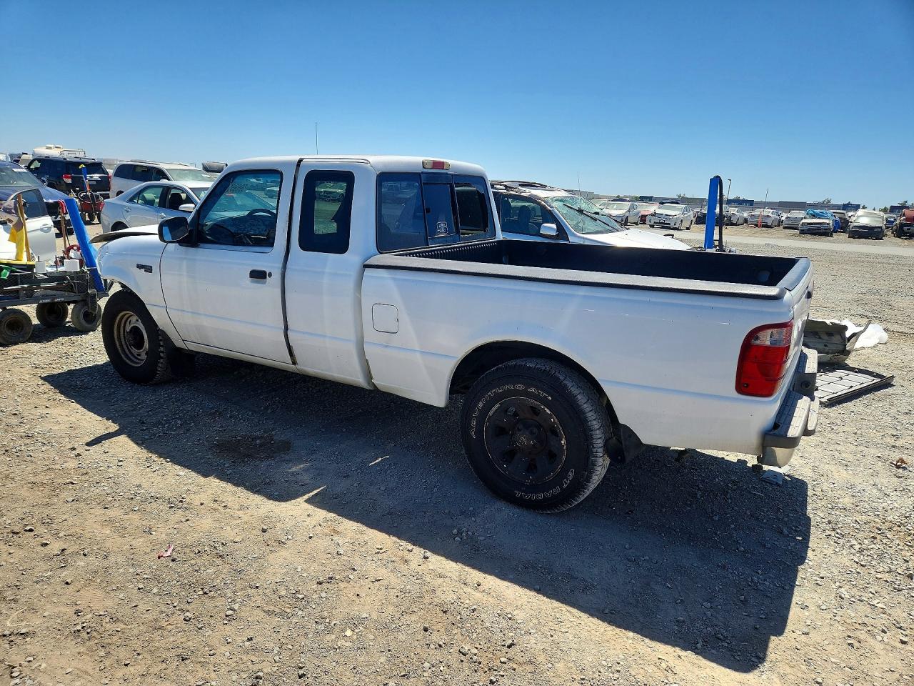 2002 Ford Ranger Super Cab White vin: 1FTYR14U12PA45650
