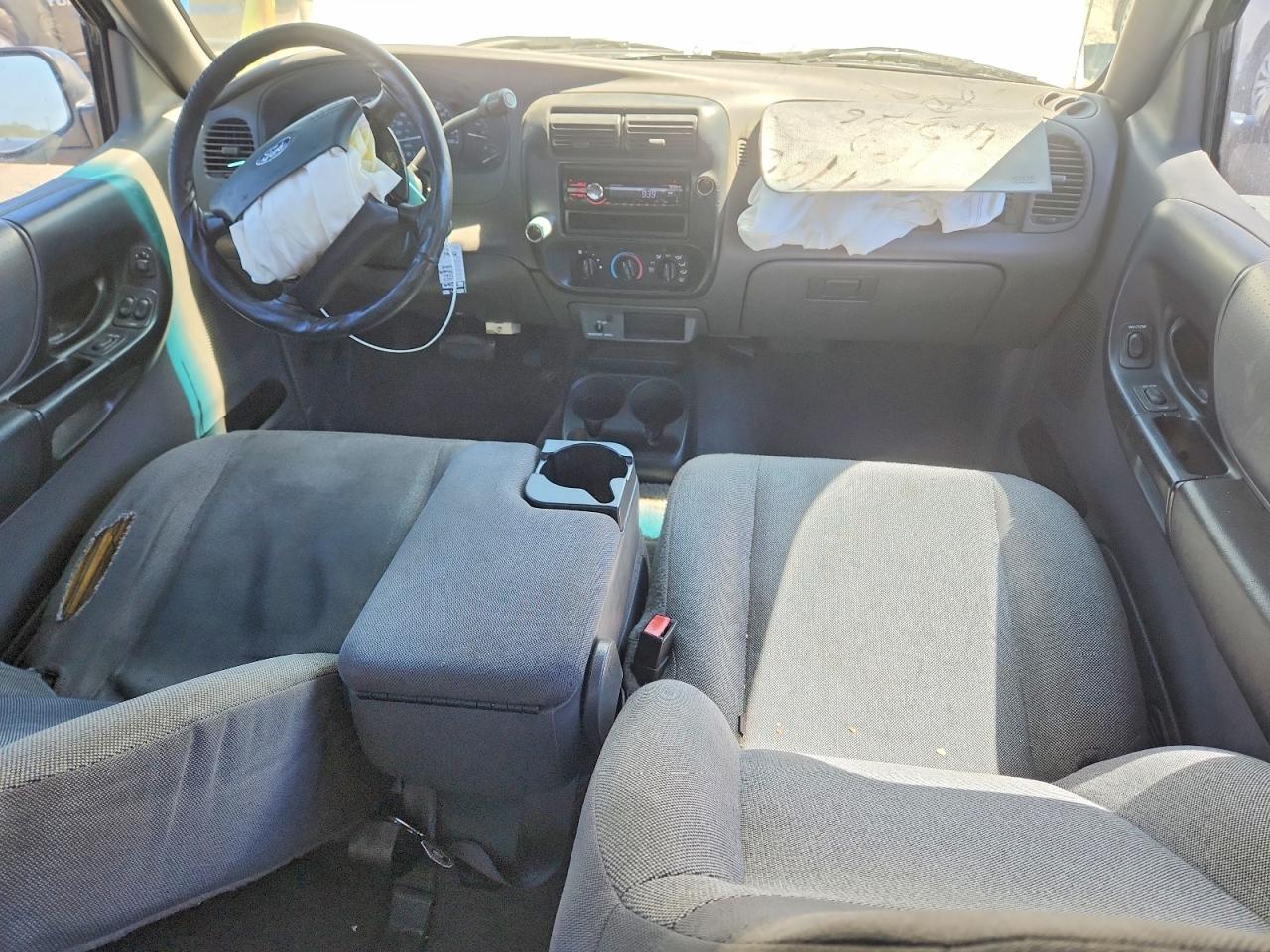 2002 Ford Ranger Super Cab White vin: 1FTYR14U12PA45650