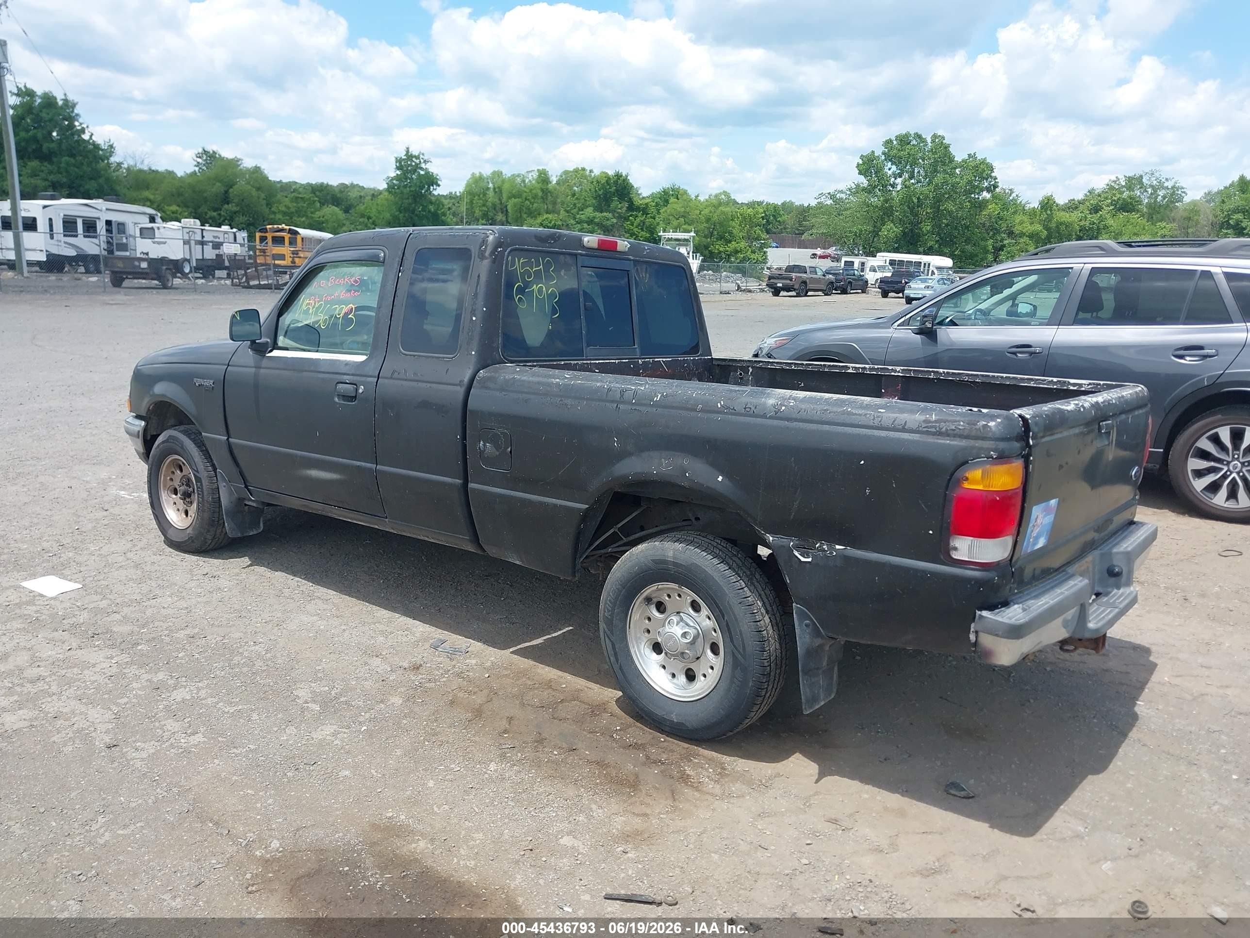 1998 Ford Ranger Splash/xl/xlt Black vin: 1FTYR14U2WPB08048