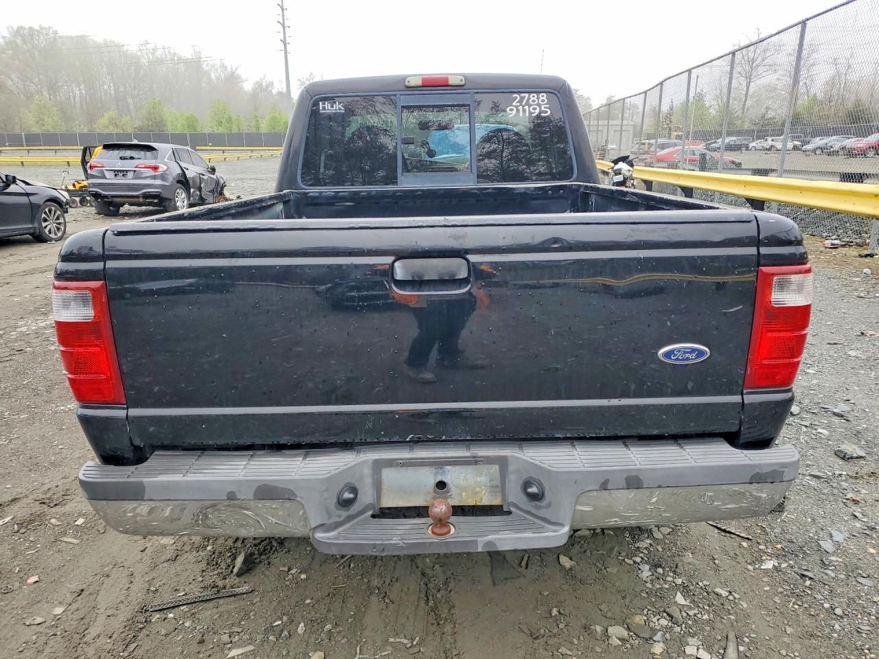 2001 Ford Ranger Super Cab Black vin: 1FTYR14U31TA18035