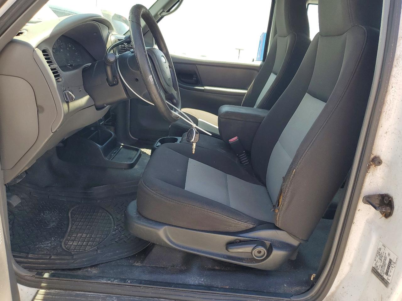 2004 Ford Ranger White vin: 1FTYR14U34PB27527