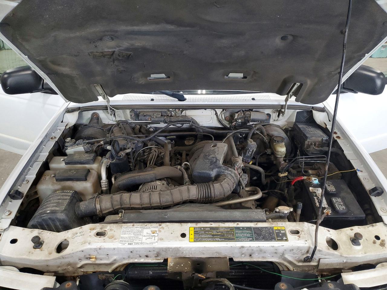 2004 Ford Ranger Super Cab White vin: 1FTYR14U54PA86902