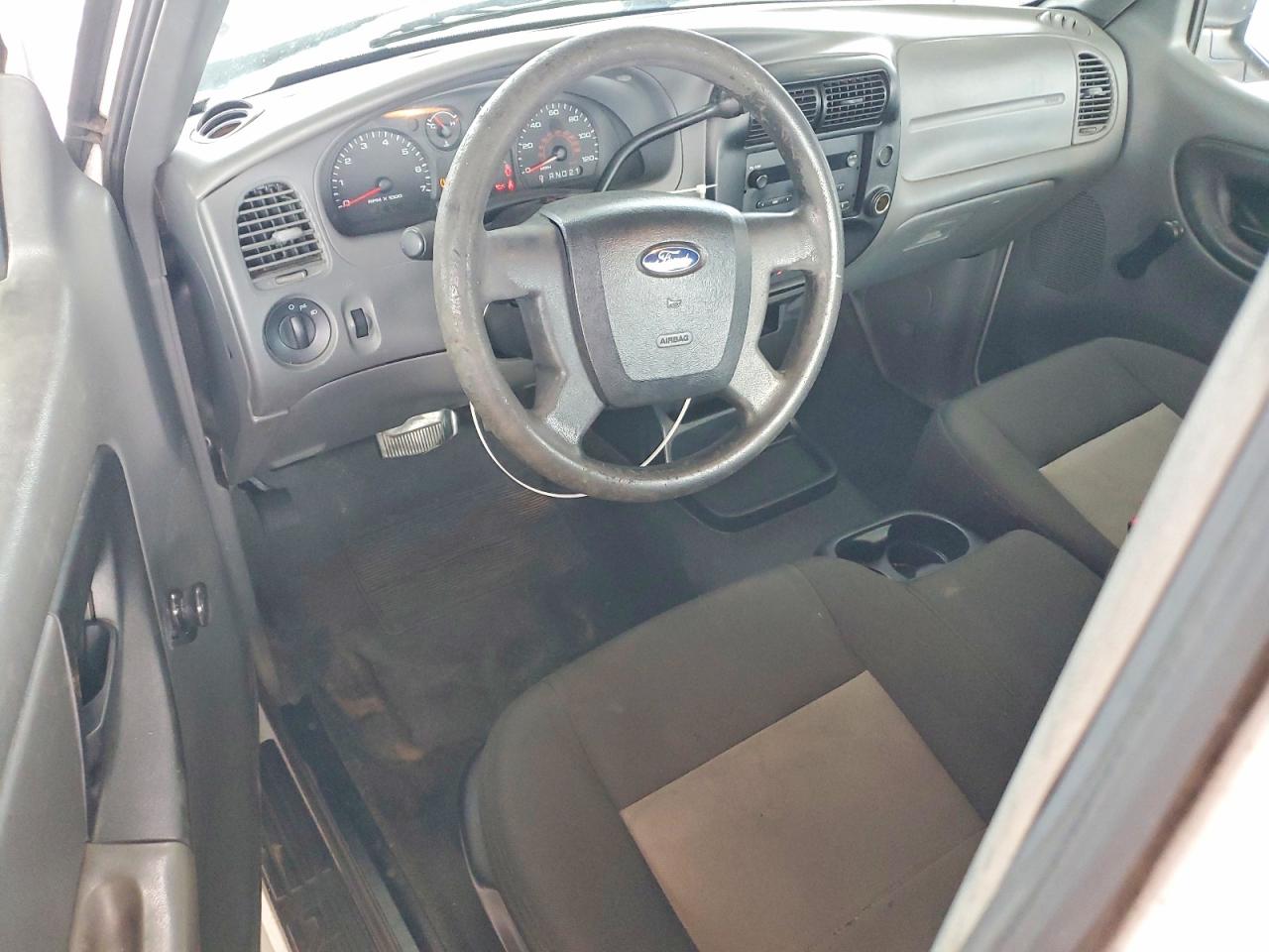 2007 Ford Ranger Super Cab White vin: 1FTYR14U57PA43939