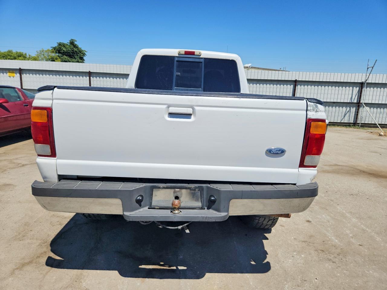 1998 Ford Ranger Super Cab White vin: 1FTYR14U5WPB51170