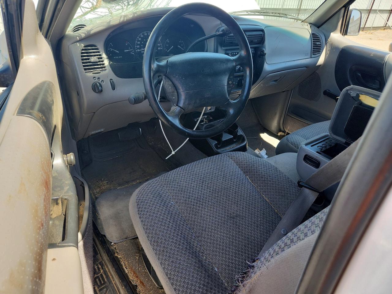 1998 Ford Ranger Super Cab White vin: 1FTYR14U5WPB51170