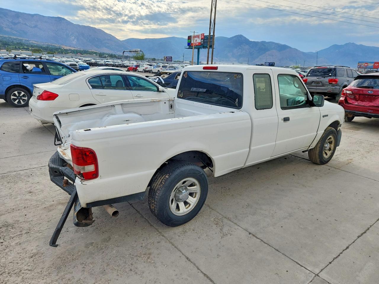 2007 Ford Ranger Super Cab White vin: 1FTYR14U67PA65271