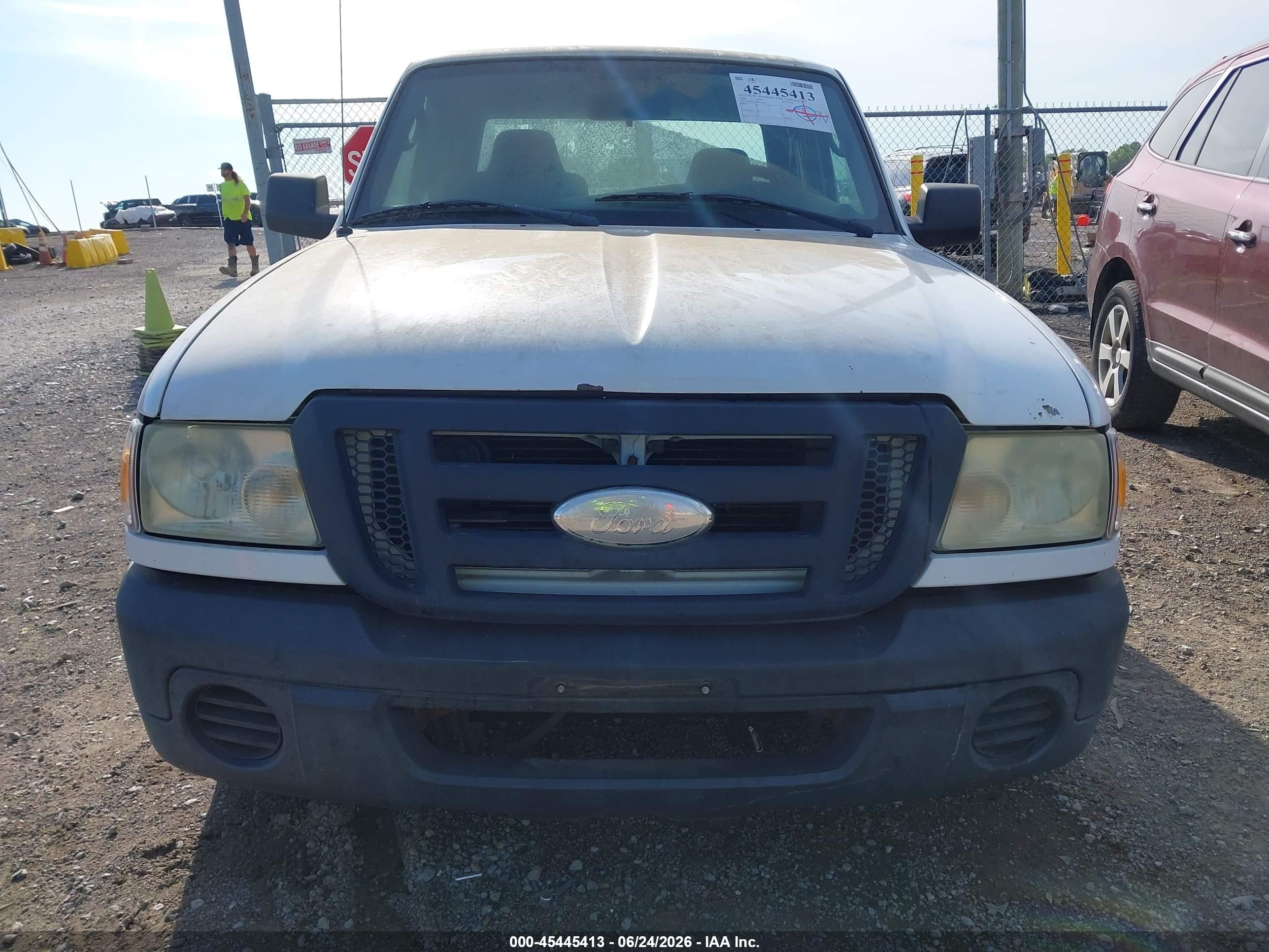 2008 Ford Ranger   White vin: 1FTYR14U68PA53252