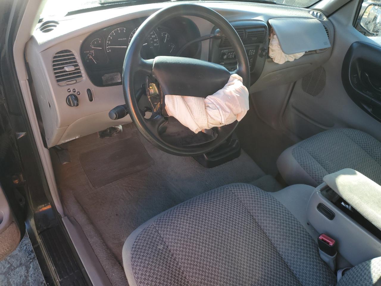 1998 Ford Ranger Super Cab Black vin: 1FTYR14U6WTA73442