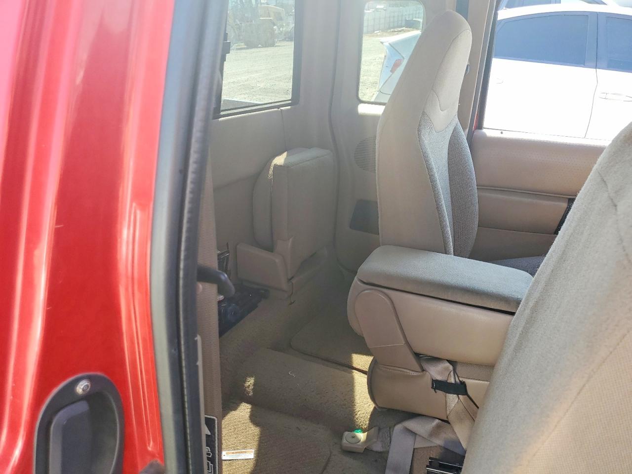 2001 Ford Ranger Super Cab Red vin: 1FTYR14U71PA37468