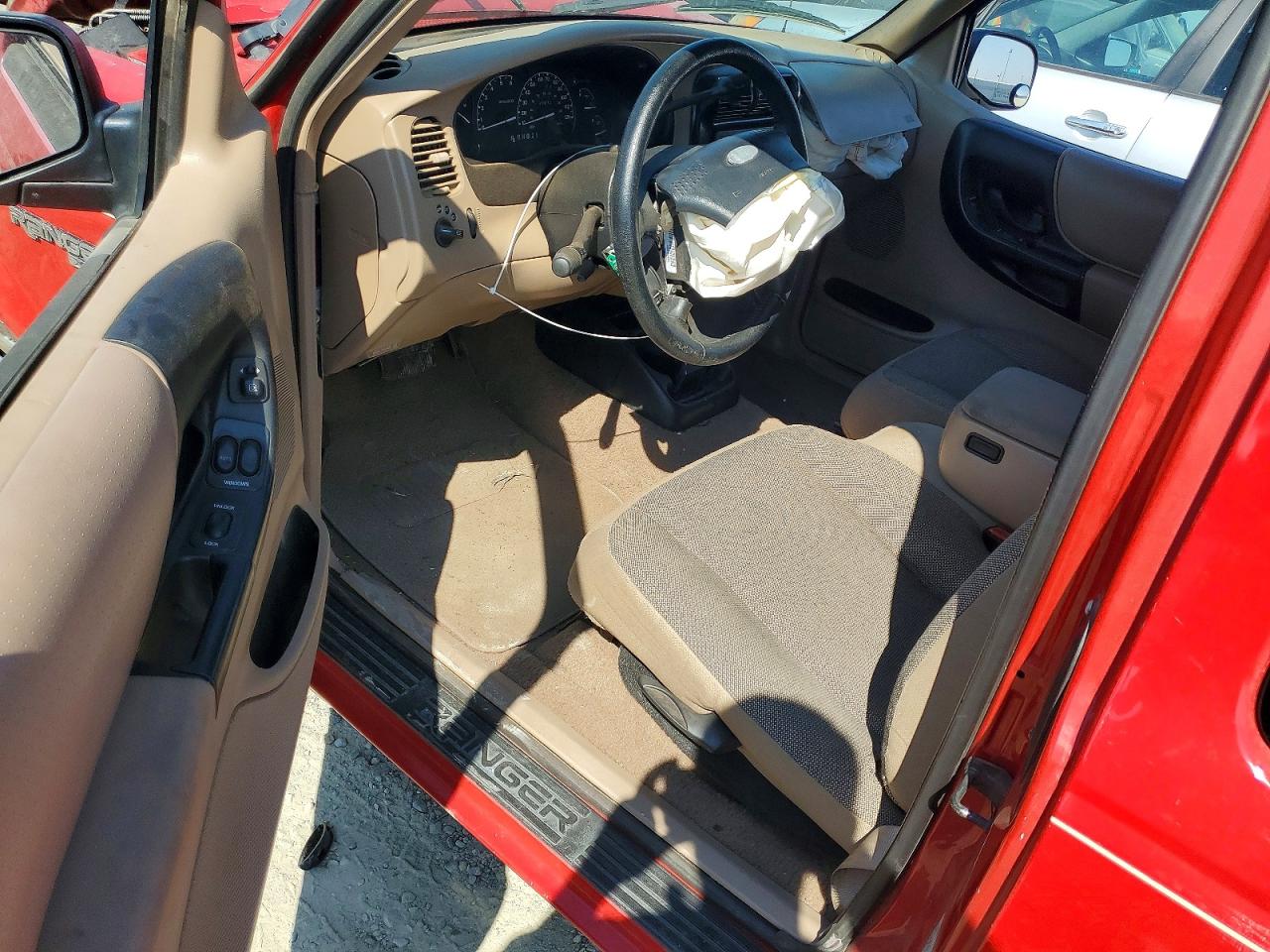 2001 Ford Ranger Super Cab Red vin: 1FTYR14U71PA37468