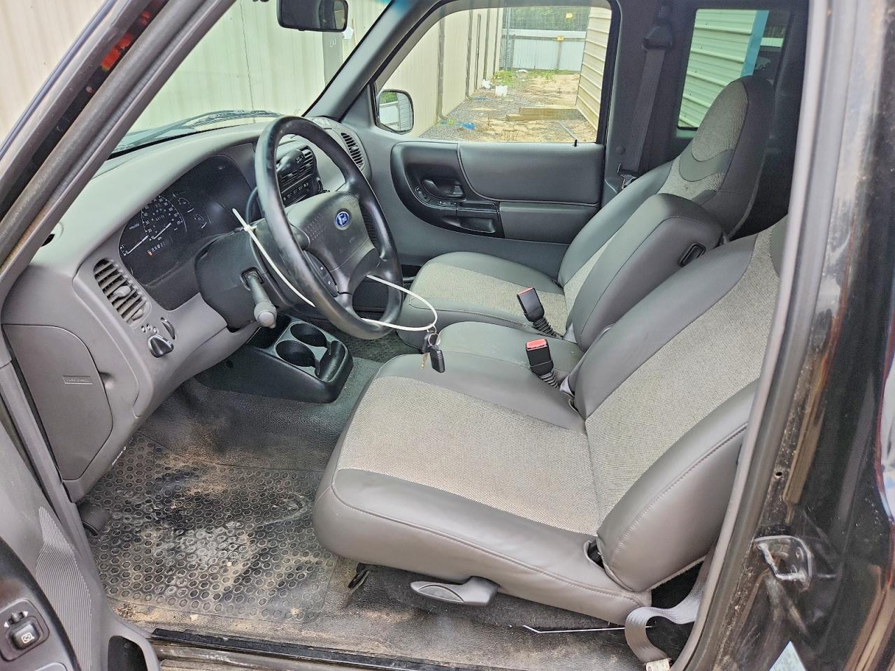 2001 Ford Ranger Super Cab Black vin: 1FTYR14U71TA40488