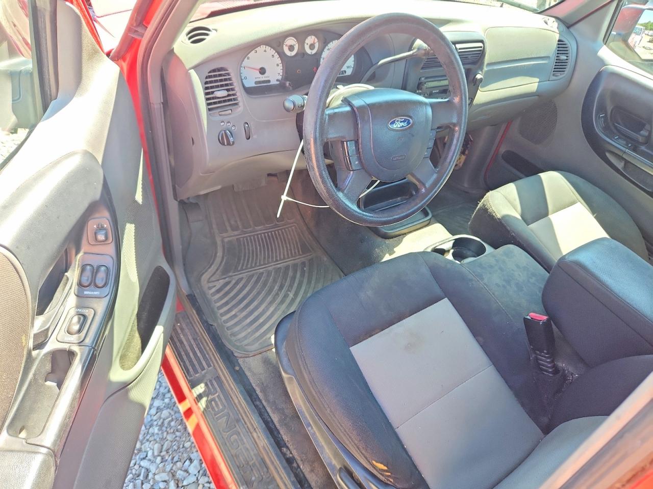 2006 Ford Ranger Red vin: 1FTYR14U86PA67702