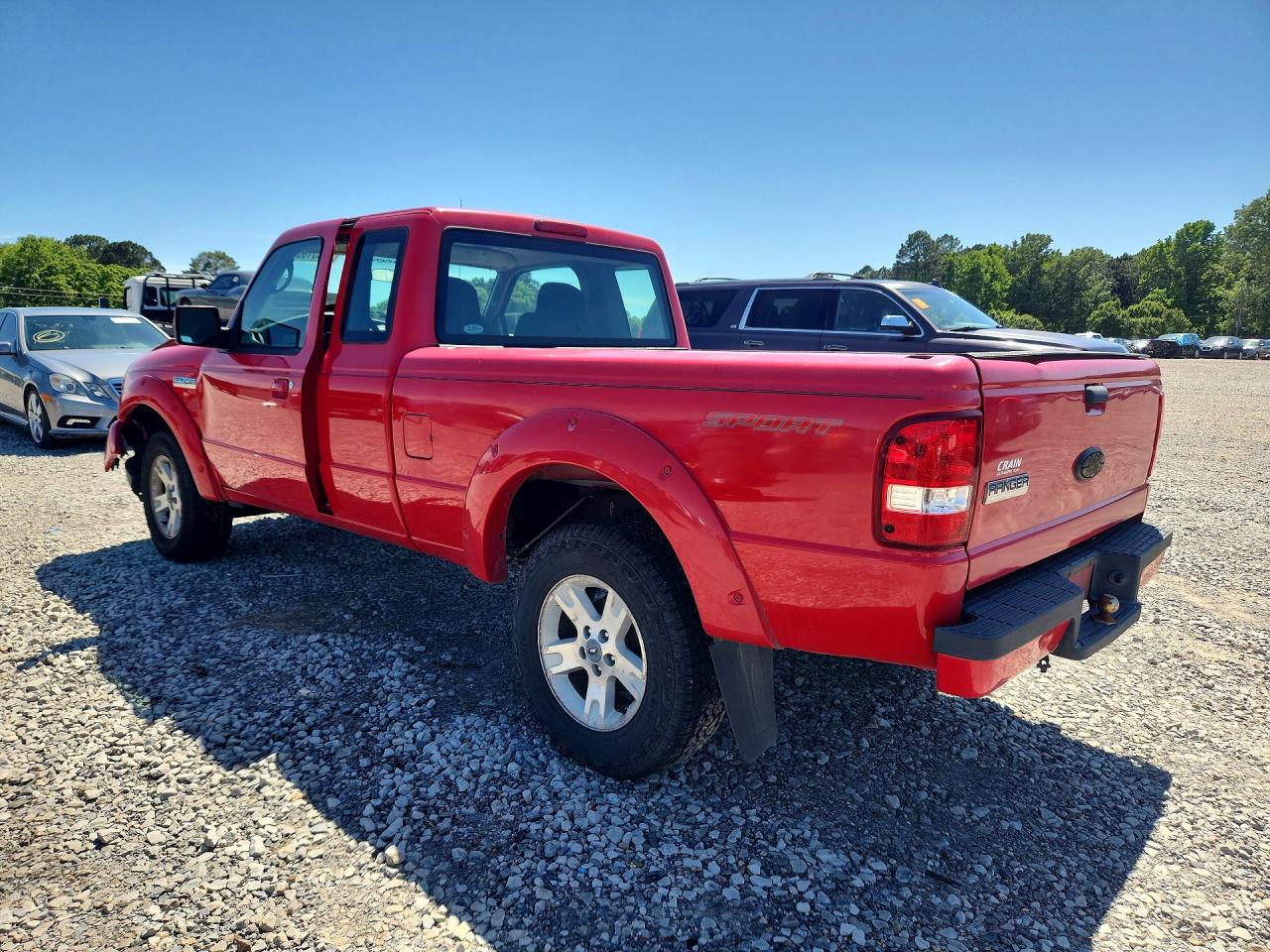 2006 Ford Ranger Red vin: 1FTYR14U86PA67702