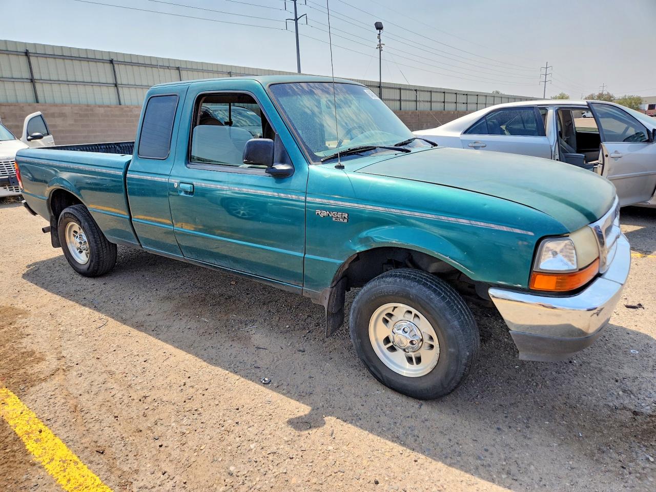 1998 Ford Ranger Super Cab Синий vin: 1FTYR14U8WPA04907
