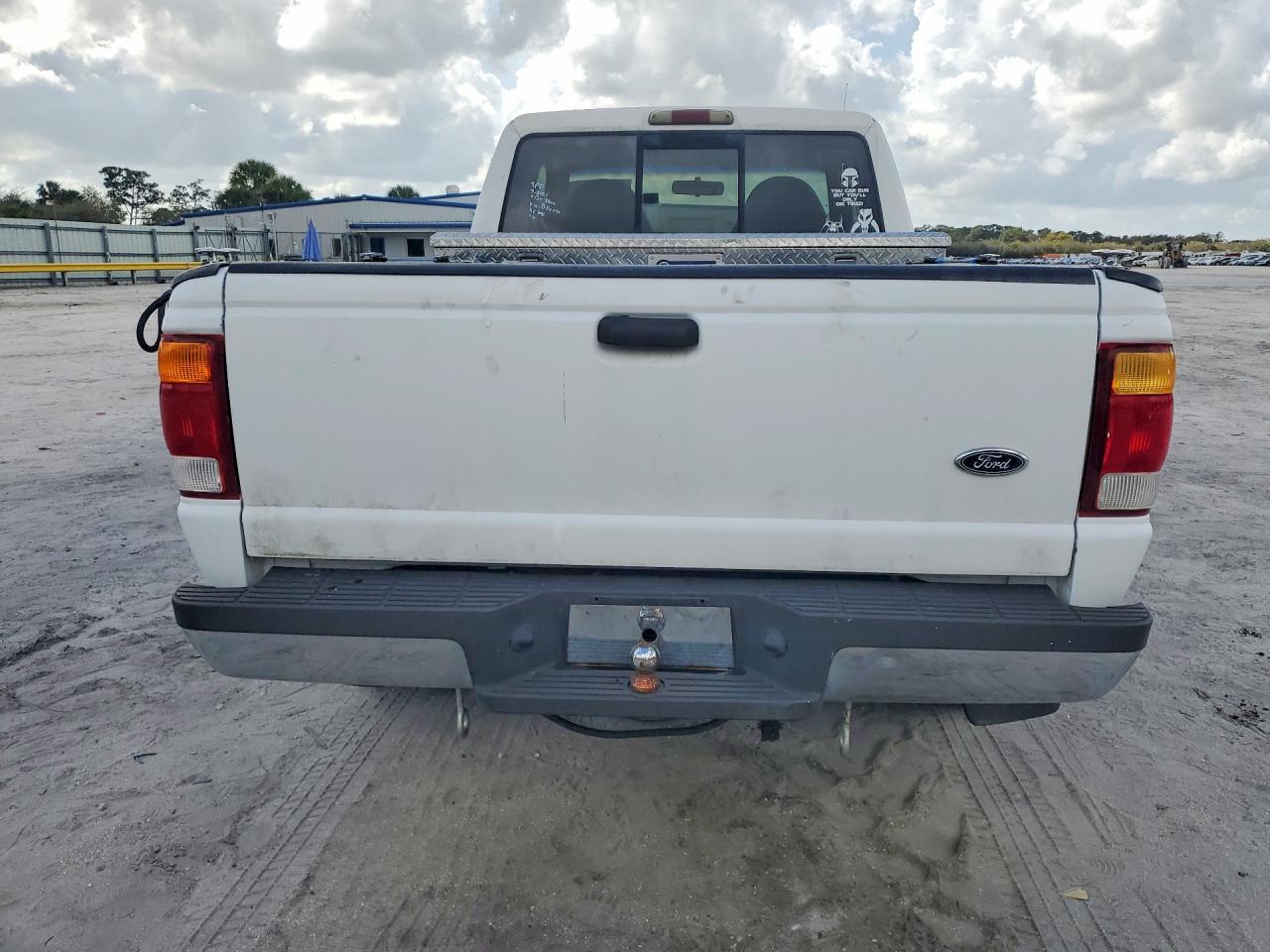 1998 Ford Ranger Super Cab White vin: 1FTYR14U8WPB34072