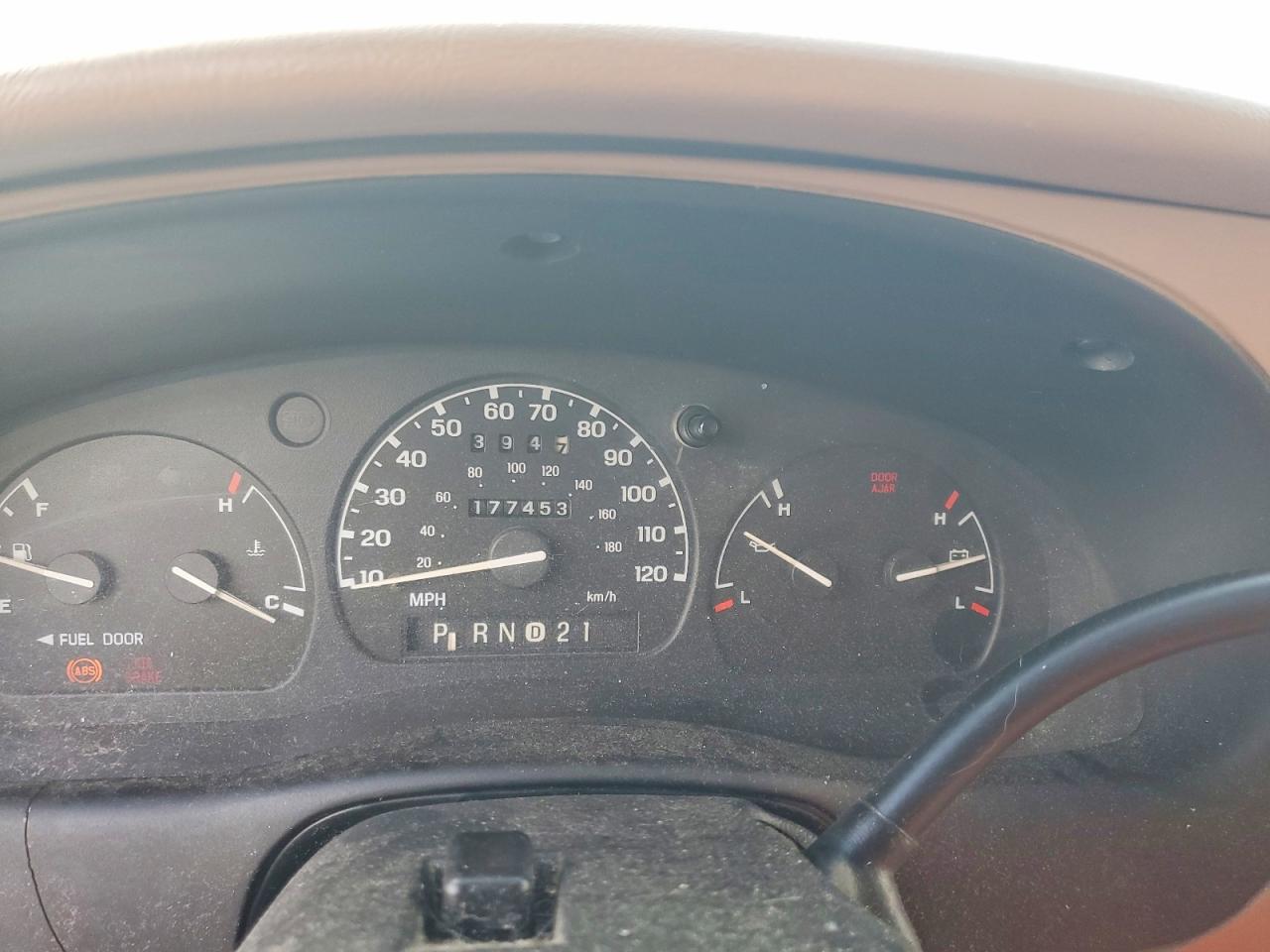1998 Ford Ranger Super Cab White vin: 1FTYR14U8WPB34072