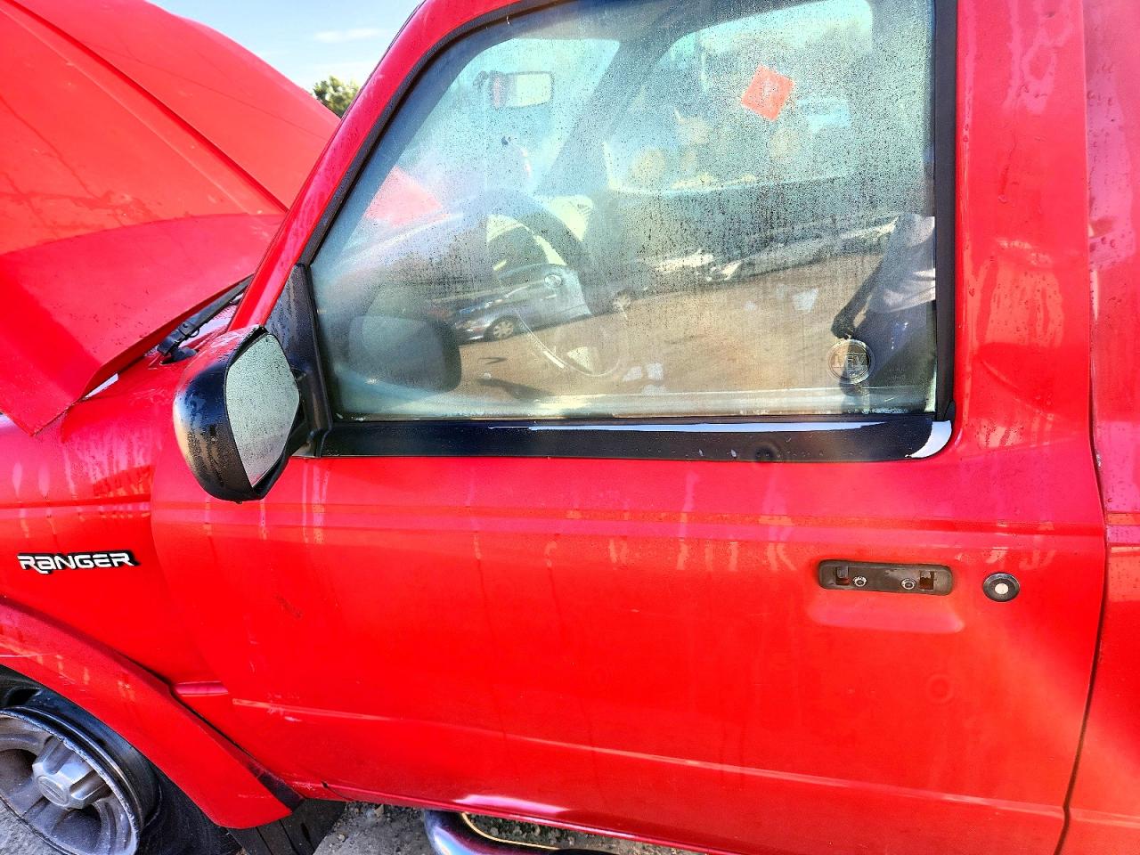 2001 Ford Ranger Super Cab Red vin: 1FTYR14U91TA03491