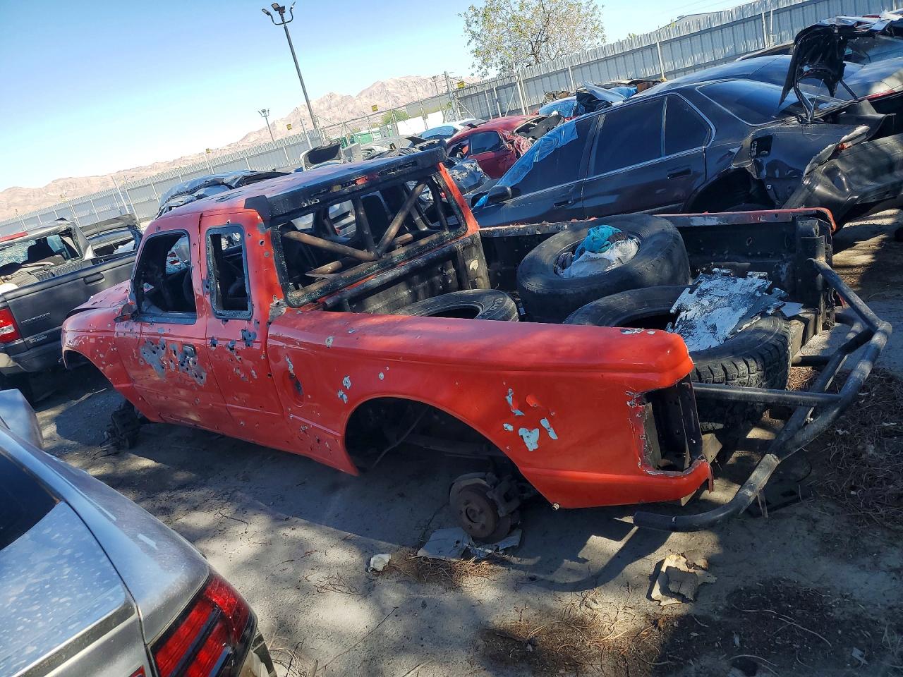 2005 Ford Ranger Super Cab Red vin: 1FTYR14U95PB08675