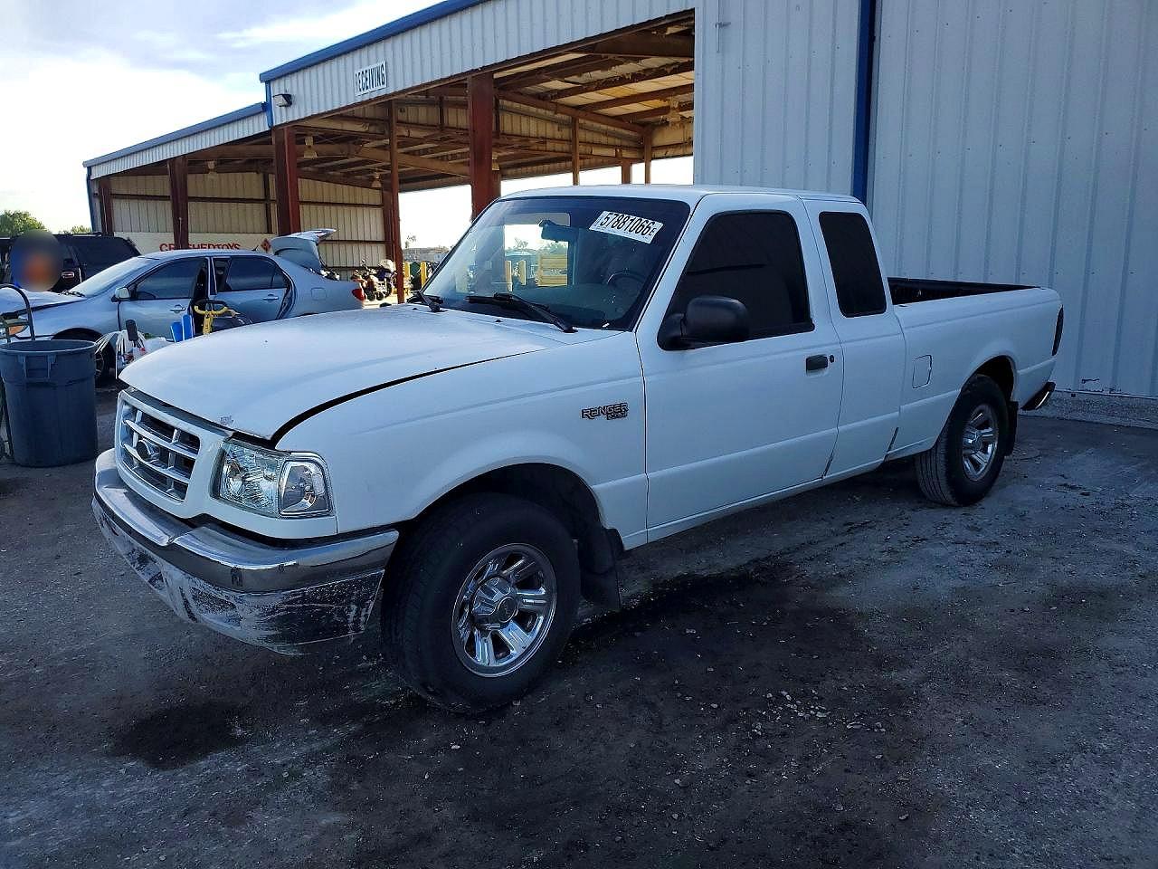 2001 Ford Ranger Super Cab White vin: 1FTYR14UX1TA66440