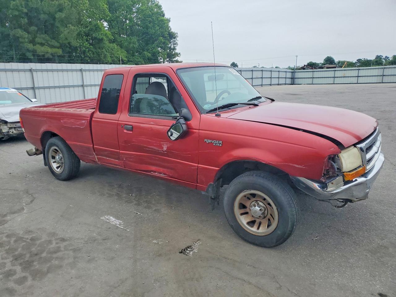 1999 Ford Ranger Super Cab Красный vin: 1FTYR14V0XTB07692