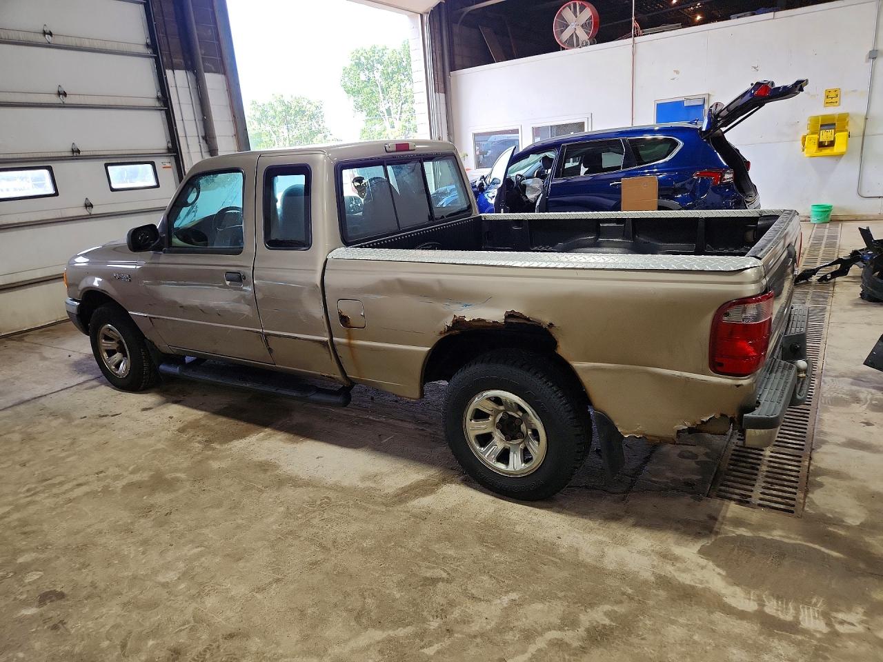 2003 Ford Ranger Super Cab Beige vin: 1FTYR14V13PA44573