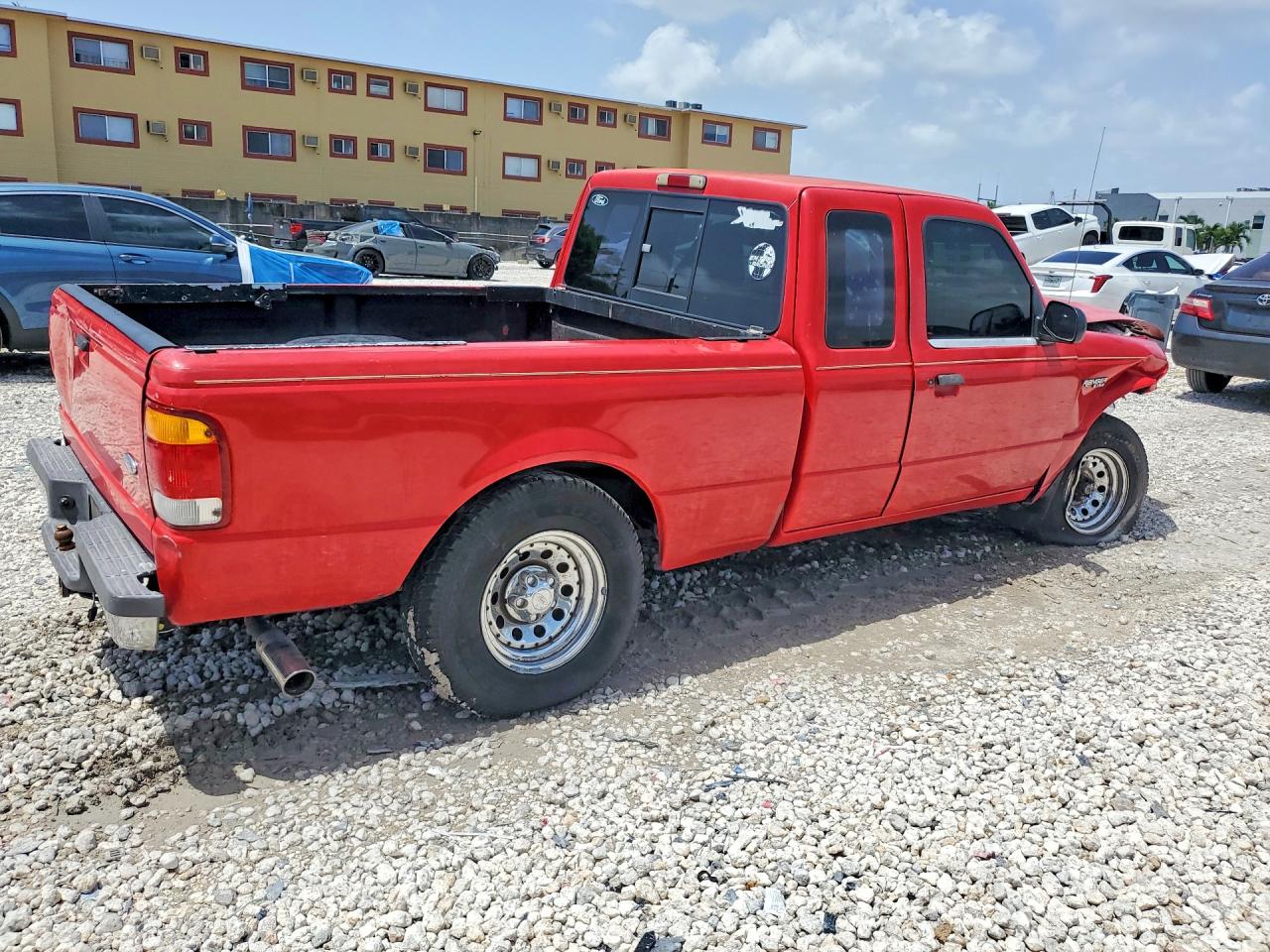 2000 Ford Ranger Super Cab Красный vin: 1FTYR14V1YPA27487