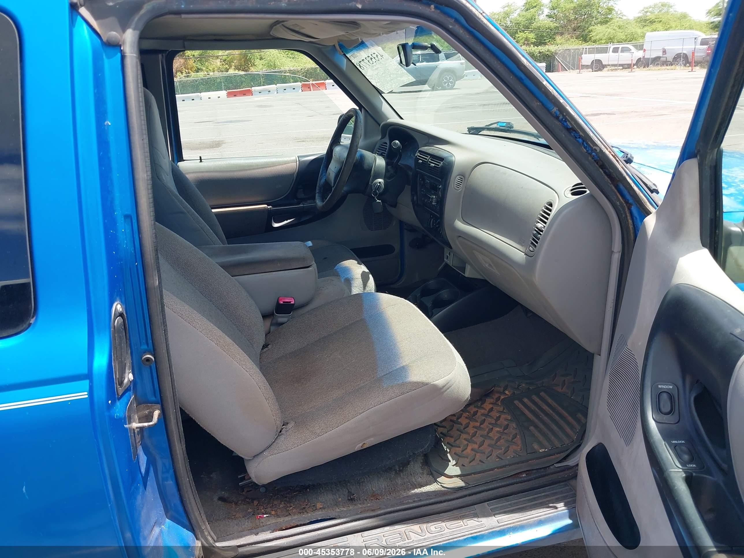 2000 Ford Ranger Xl/xlt Blue vin: 1FTYR14V1YPA50039
