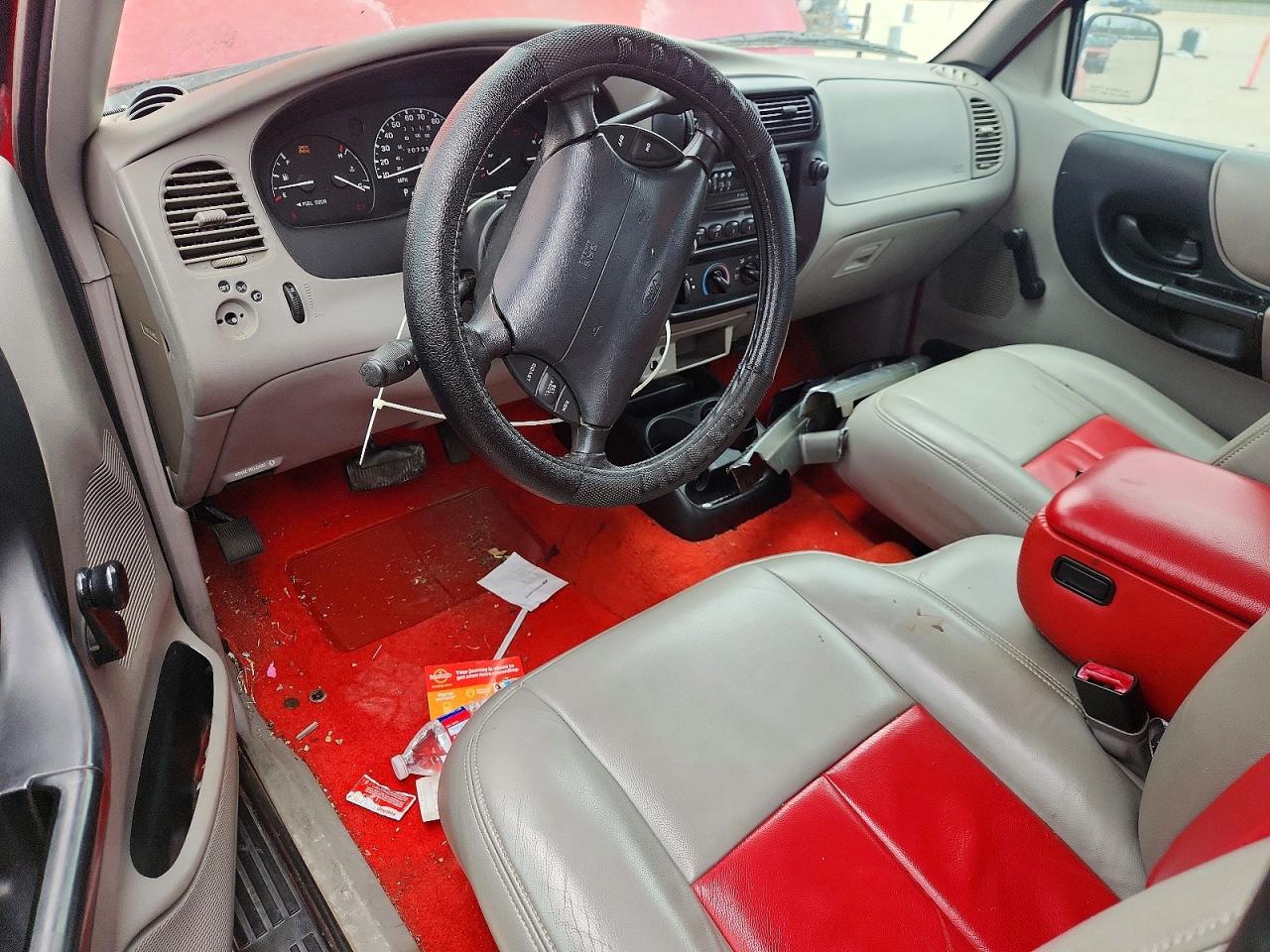 2000 Ford Ranger Super Cab Red vin: 1FTYR14V1YPA67181