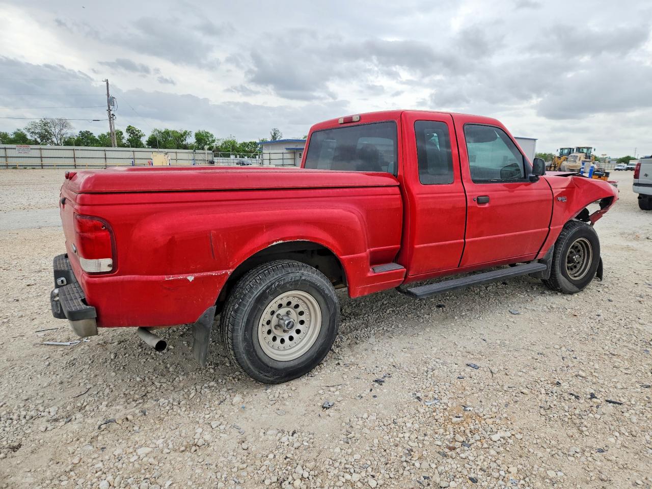 2000 Ford Ranger Super Cab Red vin: 1FTYR14V1YPA67181