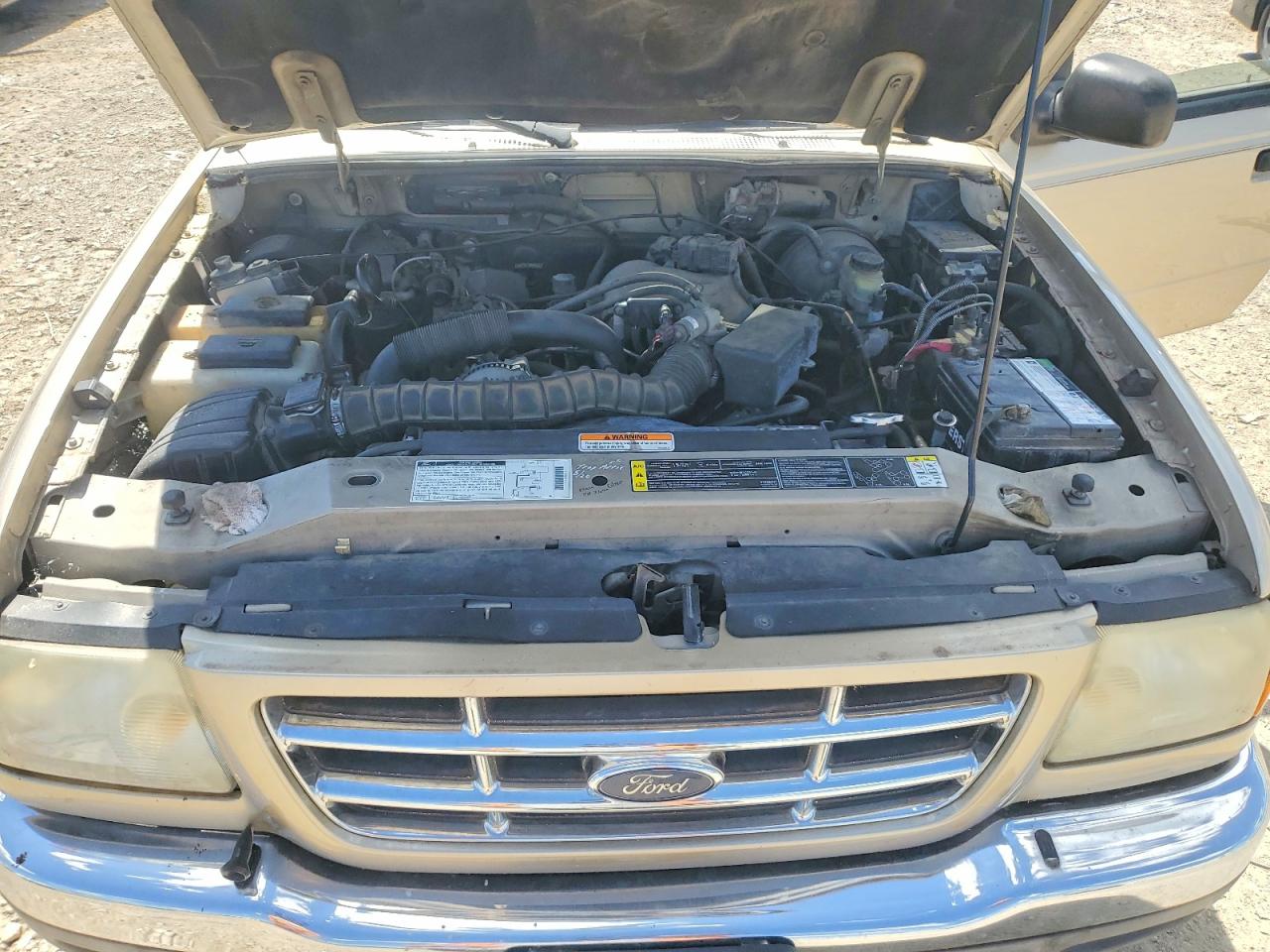 2001 Ford Ranger Super Cab Tan vin: 1FTYR14V21PB37535