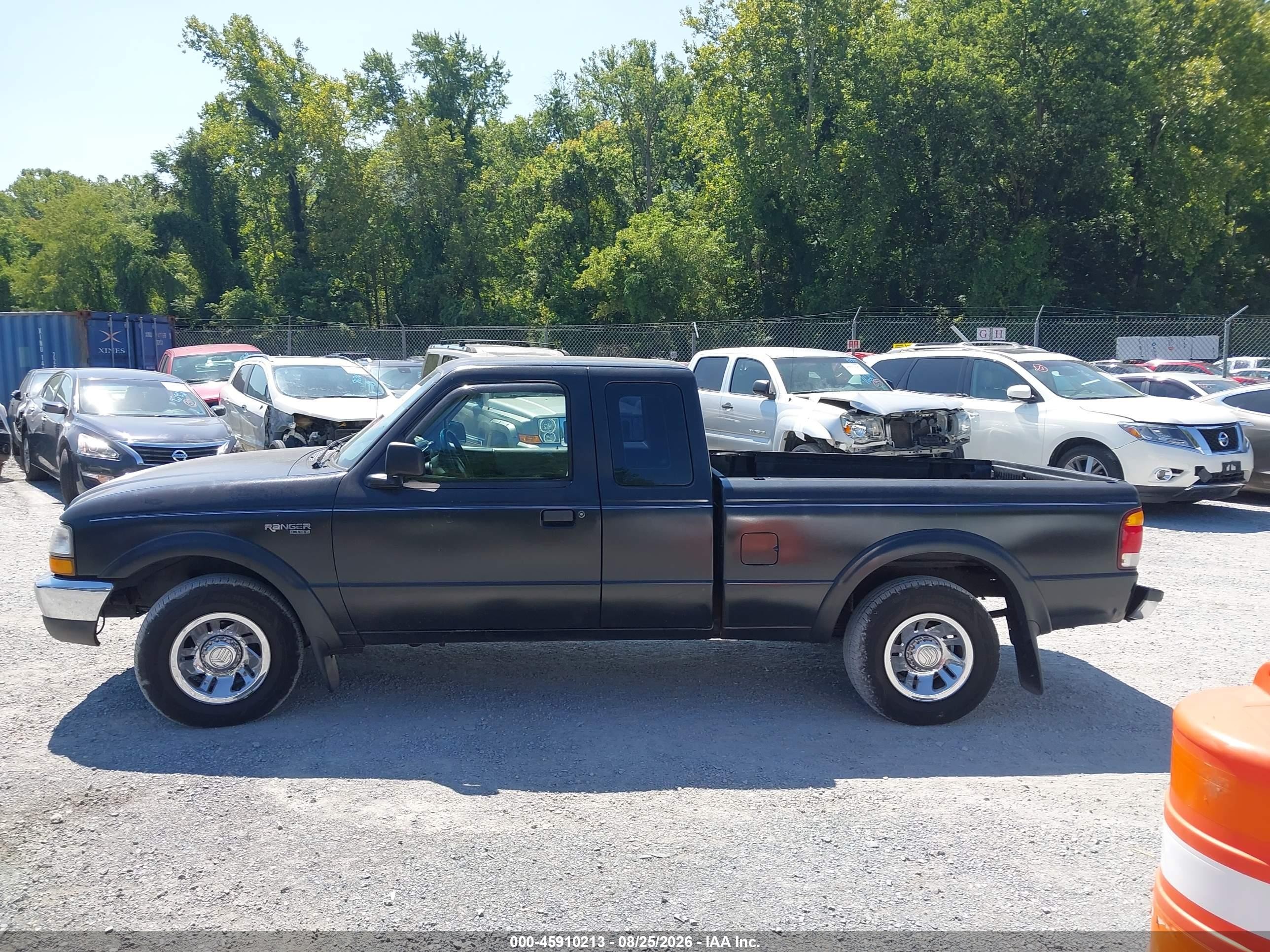 1999 Ford Ranger Xl/xlt Black vin: 1FTYR14V2XPB43313