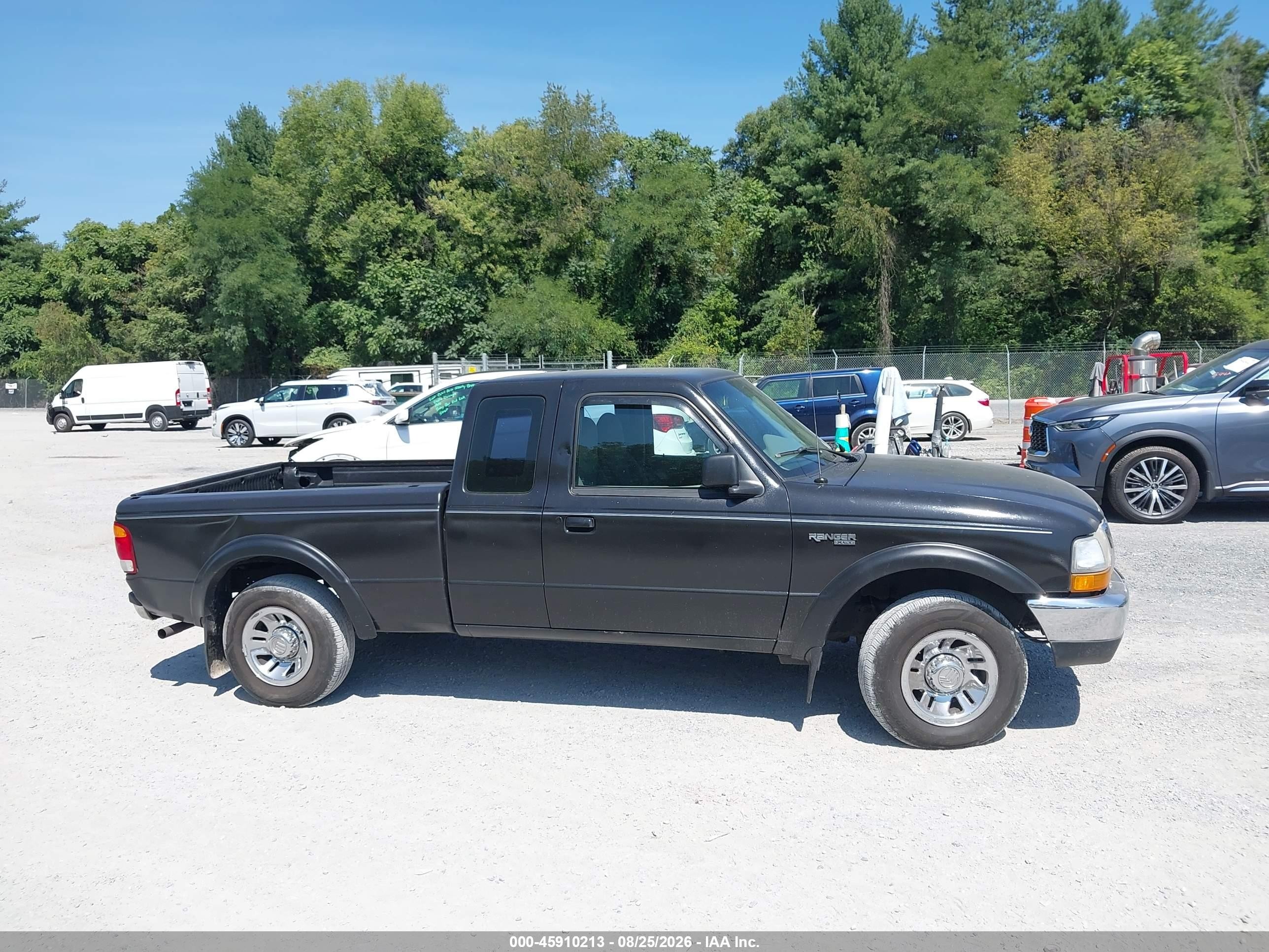 1999 Ford Ranger Xl/xlt Black vin: 1FTYR14V2XPB43313