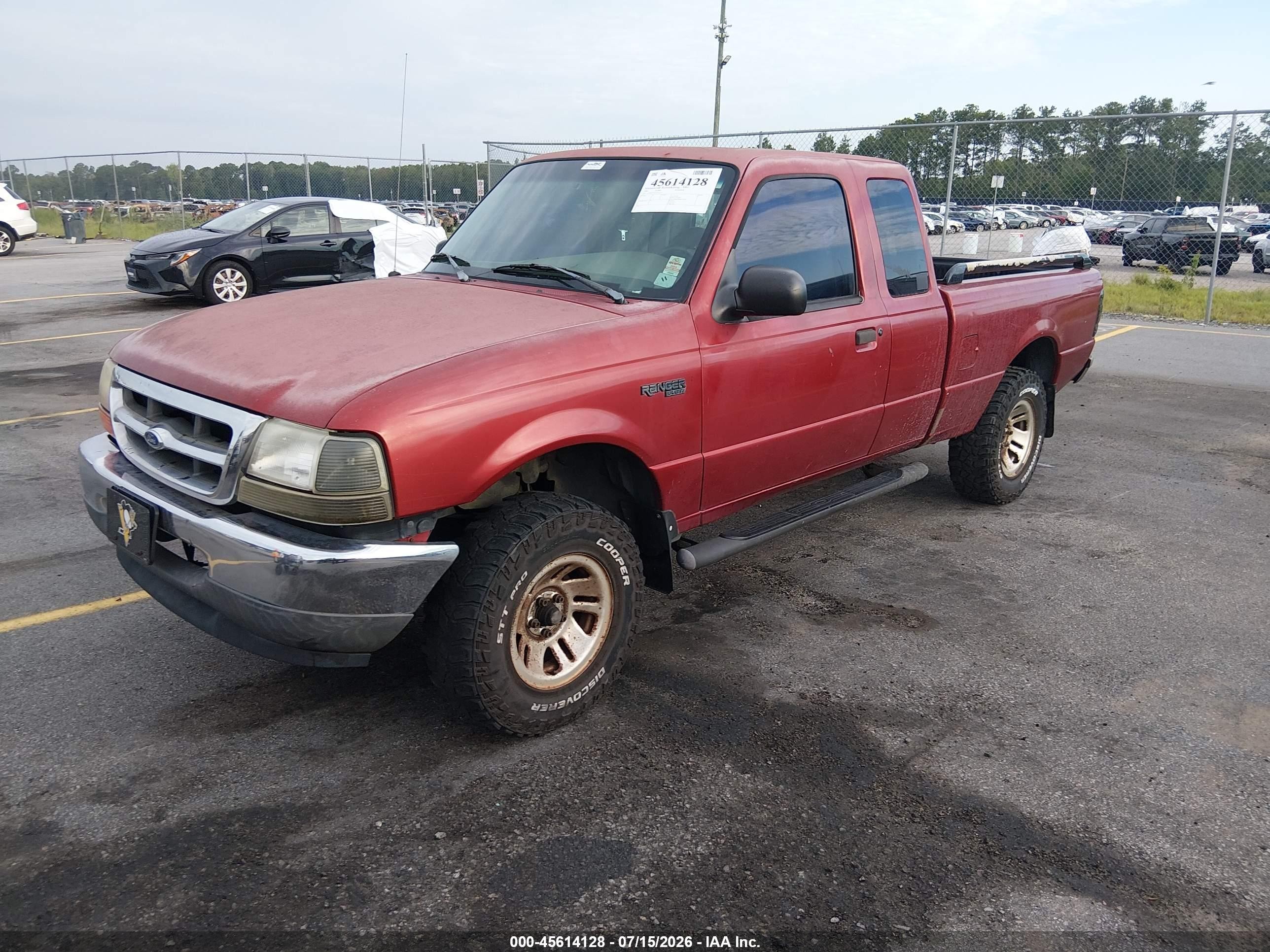 1999 Ford Ranger Xl/xlt Red vin: 1FTYR14V2XTA22711