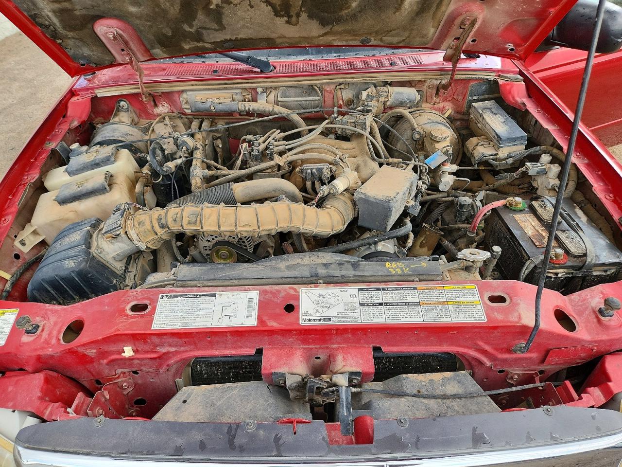 2000 Ford Ranger Super Cab Red vin: 1FTYR14V2YPA04042