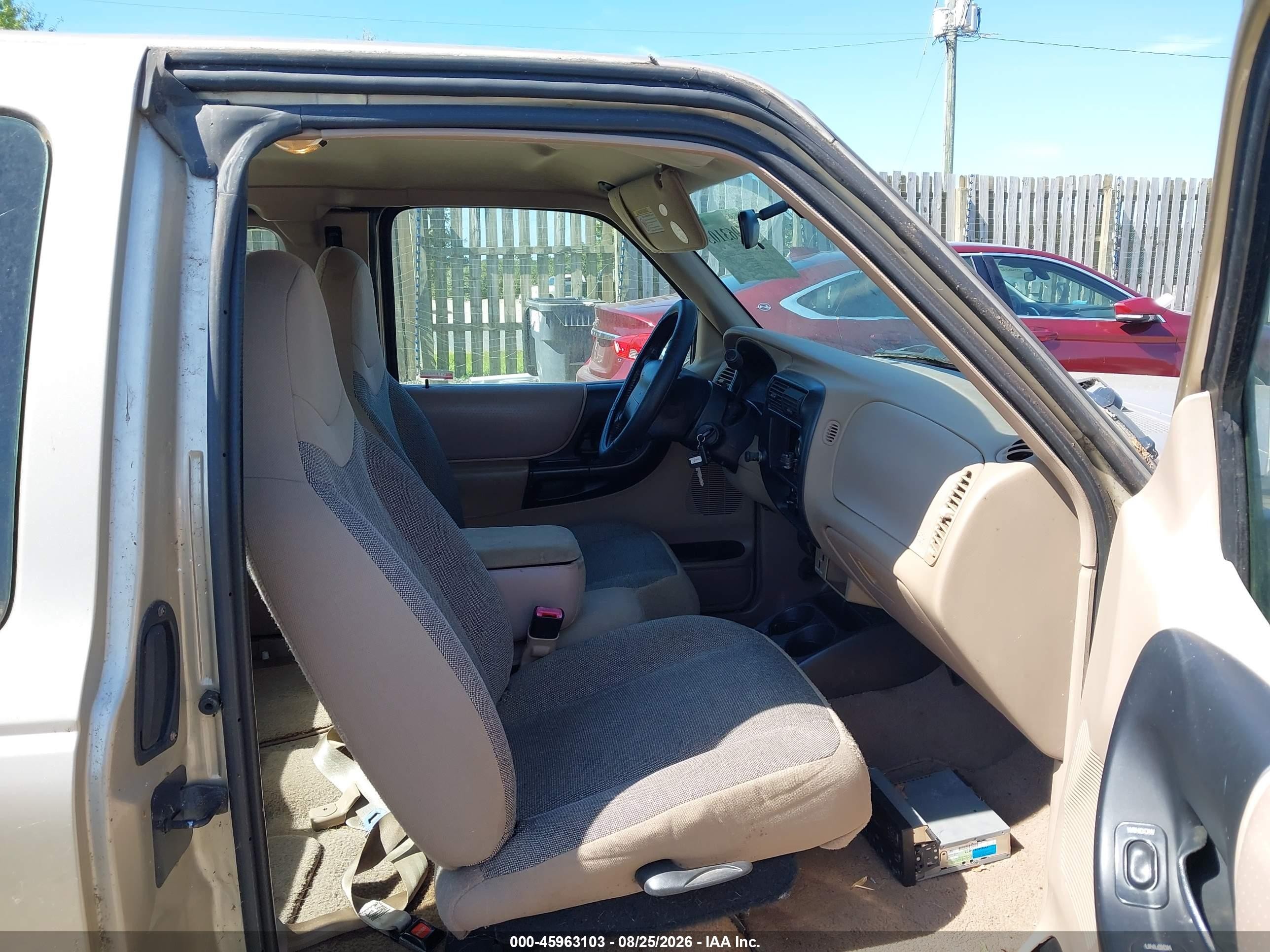 2000 Ford Ranger Xl/xlt Beige vin: 1FTYR14V2YTA24783