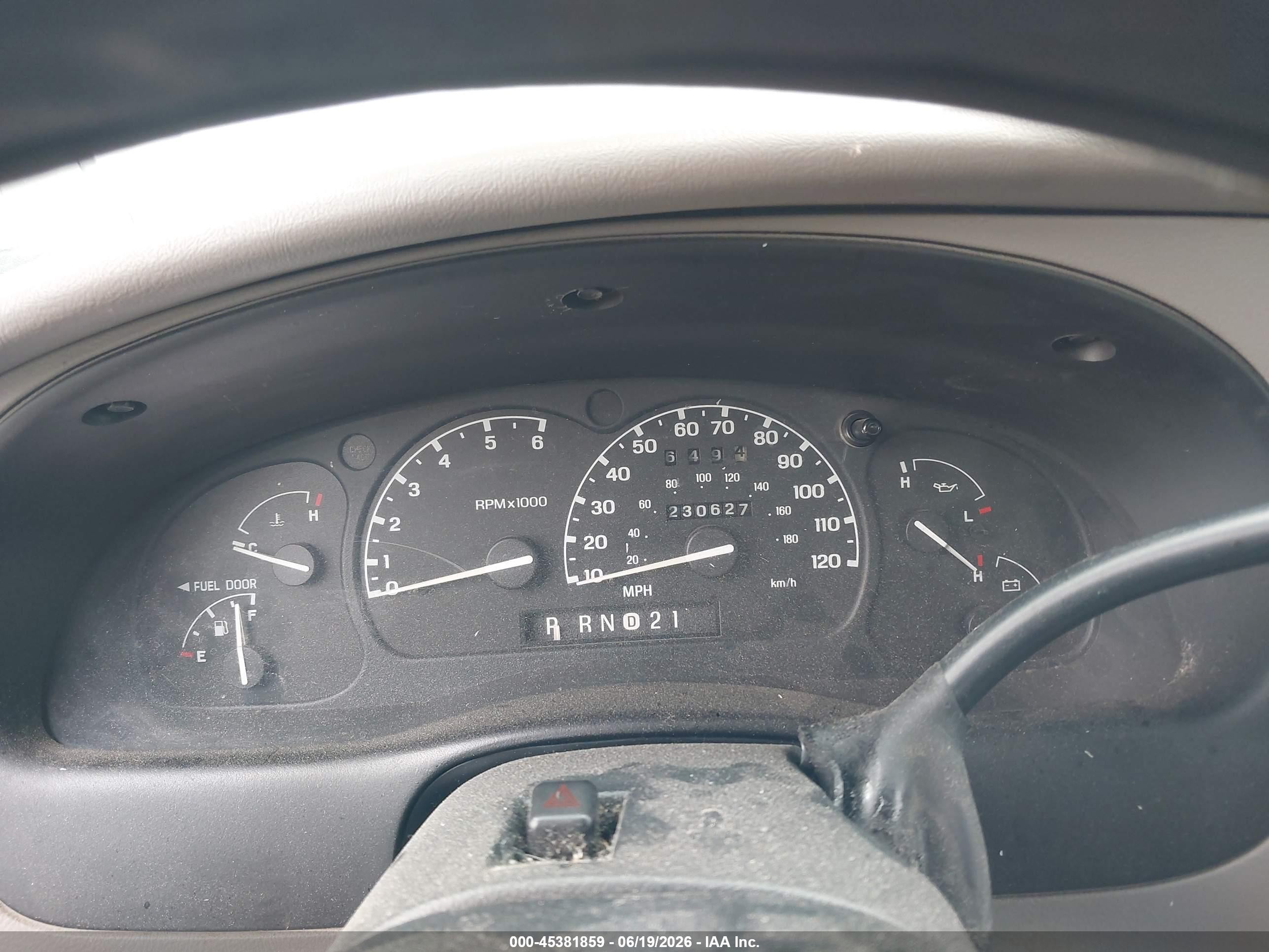 1999 Ford Ranger Xl/xlt White vin: 1FTYR14V3XPB45703