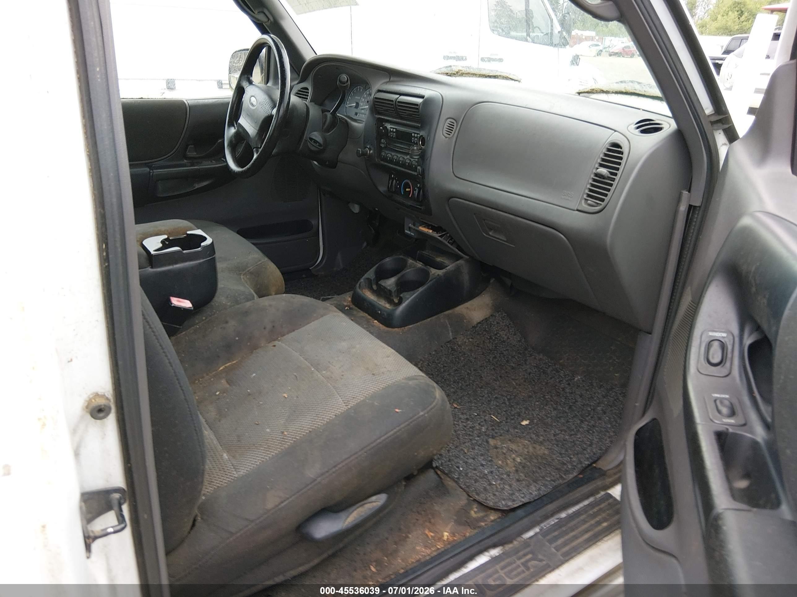 2003 Ford Ranger   White vin: 1FTYR14V43PB42769