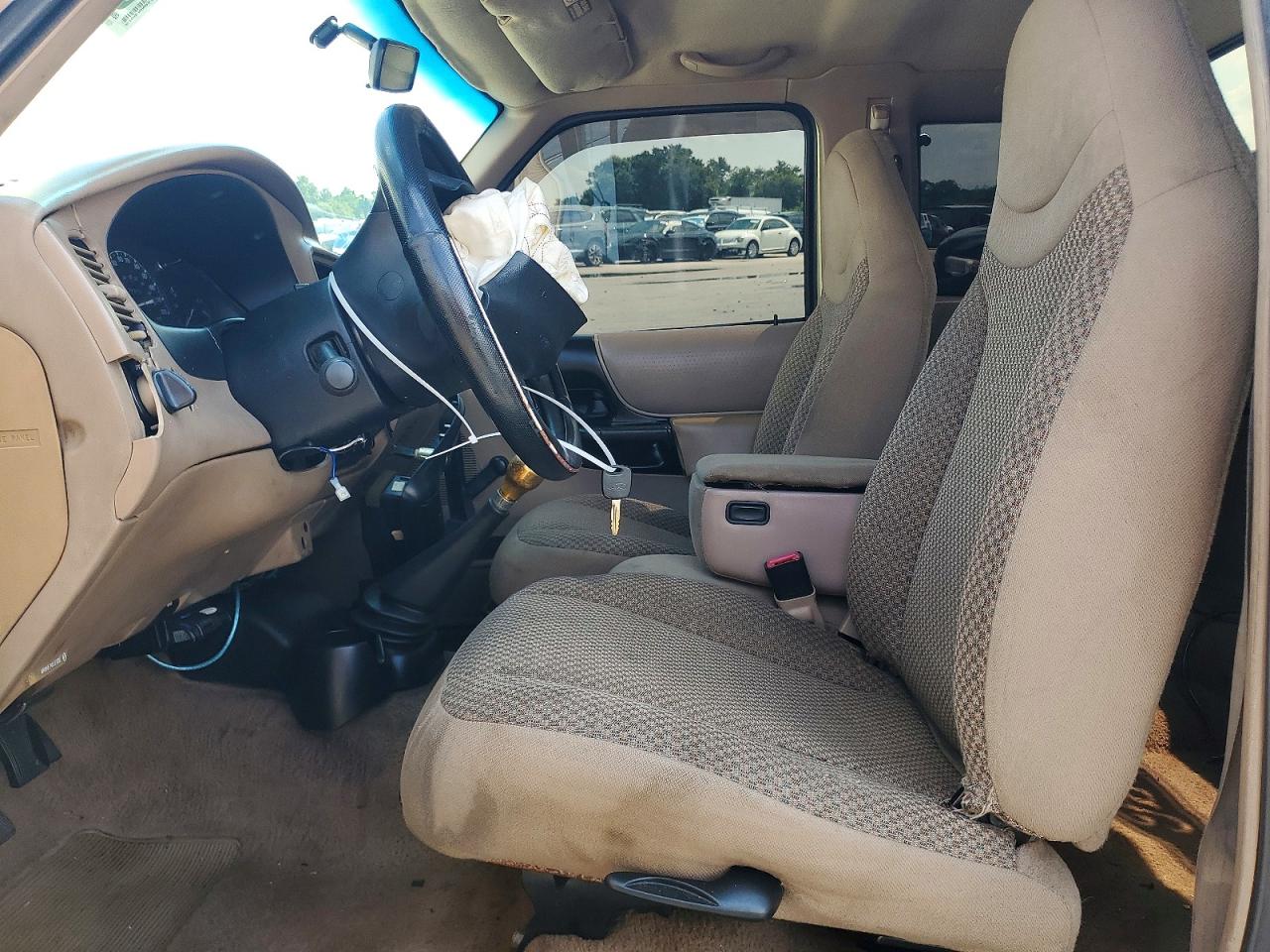 1999 Ford Ranger Super Cab Cream vin: 1FTYR14V5XPB93607