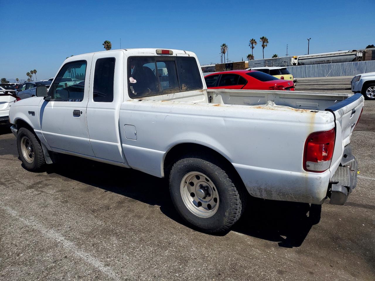 2000 Ford Ranger Super Cab White vin: 1FTYR14V5YPB68823