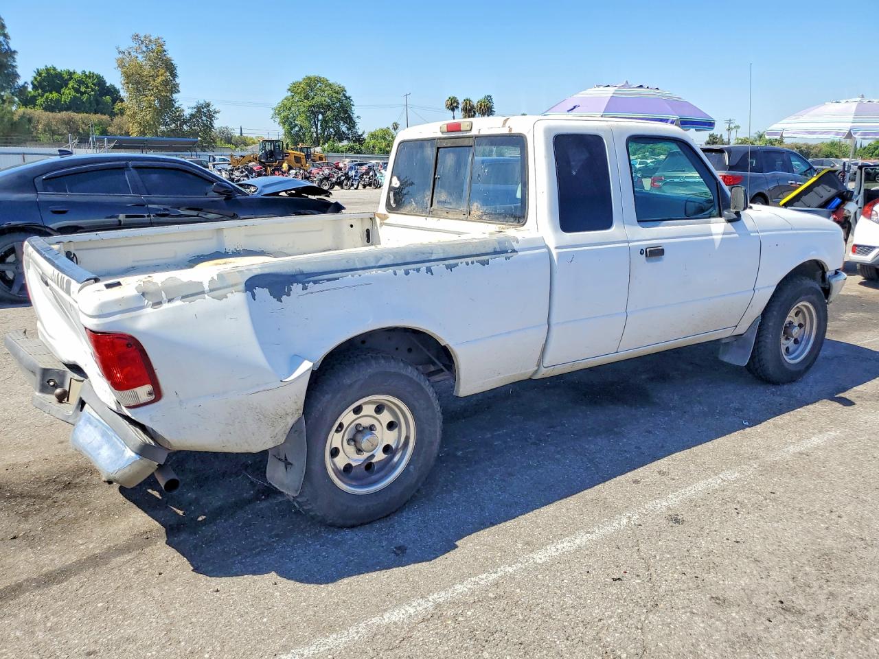 2000 Ford Ranger Super Cab White vin: 1FTYR14V5YPB68823