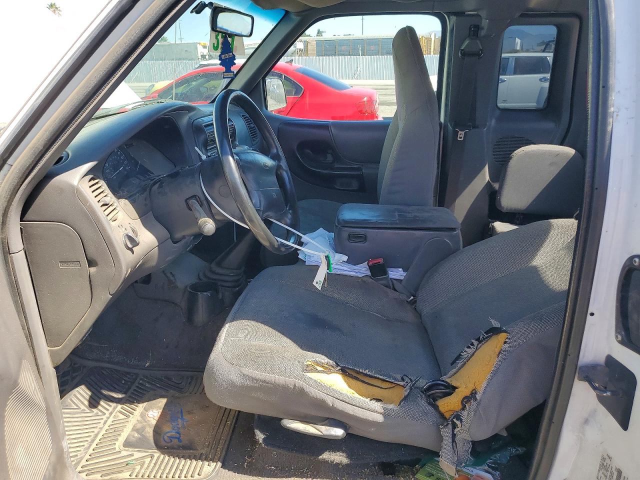 2000 Ford Ranger Super Cab White vin: 1FTYR14V5YPB68823