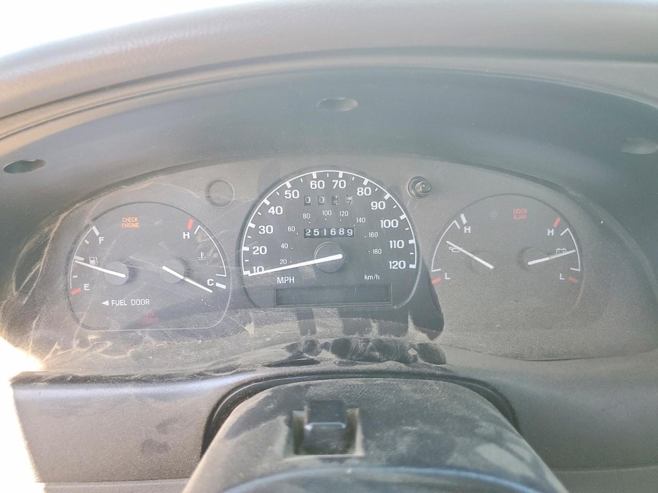 2000 Ford Ranger Super Cab White vin: 1FTYR14V5YPB68823