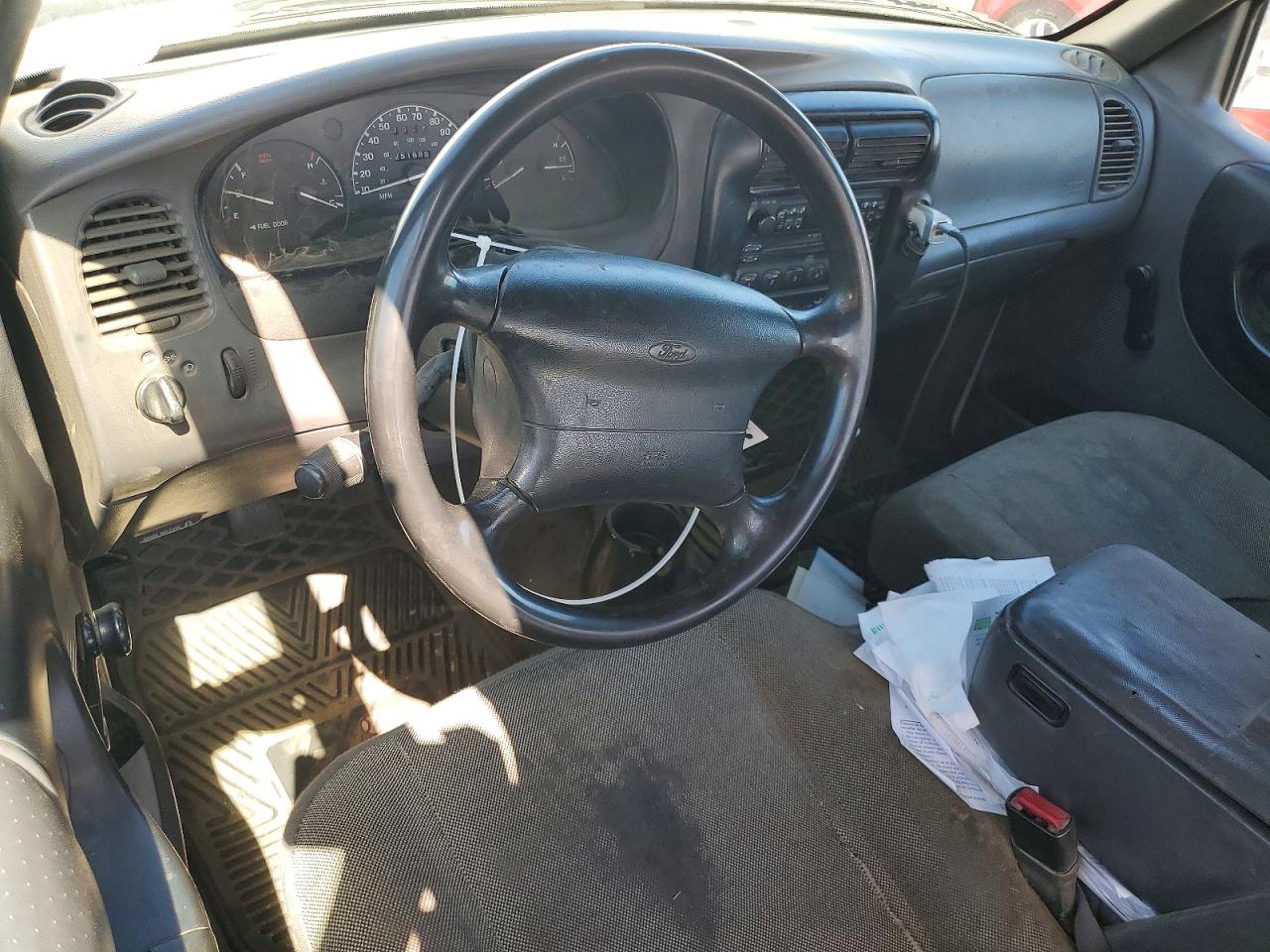 2000 Ford Ranger Super Cab White vin: 1FTYR14V5YPB68823