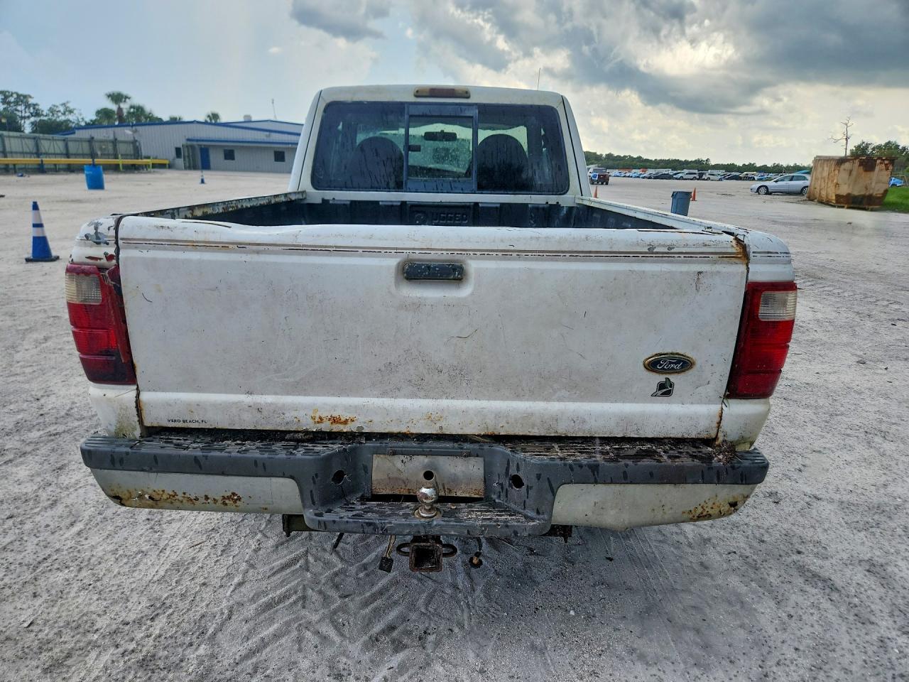 2001 Ford Ranger Super Cab White vin: 1FTYR14V61PB04120