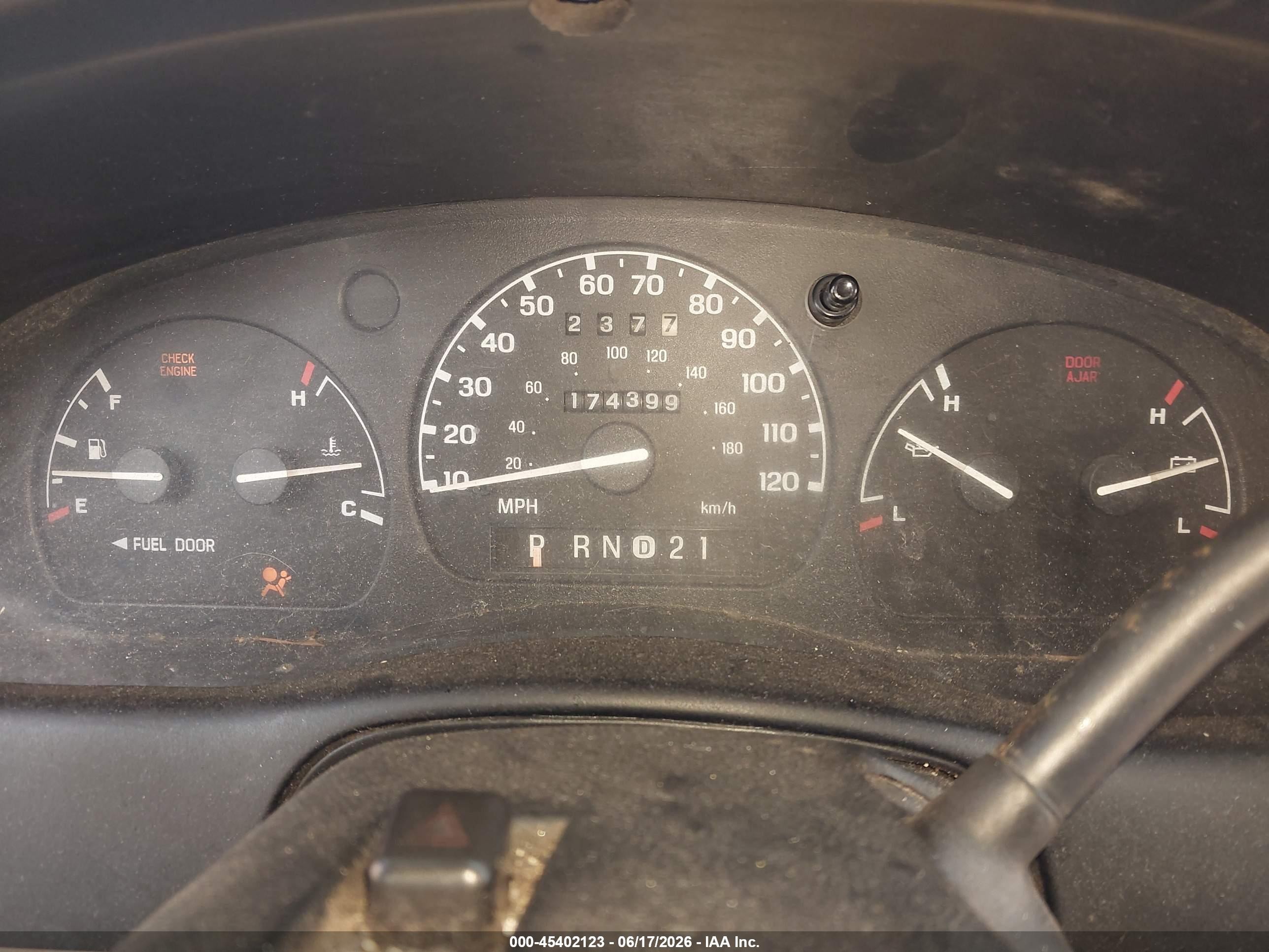 2000 Ford Ranger Xl/xlt Red vin: 1FTYR14V6YPA58217