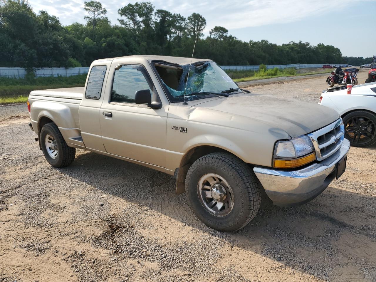 1999 Ford Ranger Super Cab Tan vin: 1FTYR14V7XPA20462