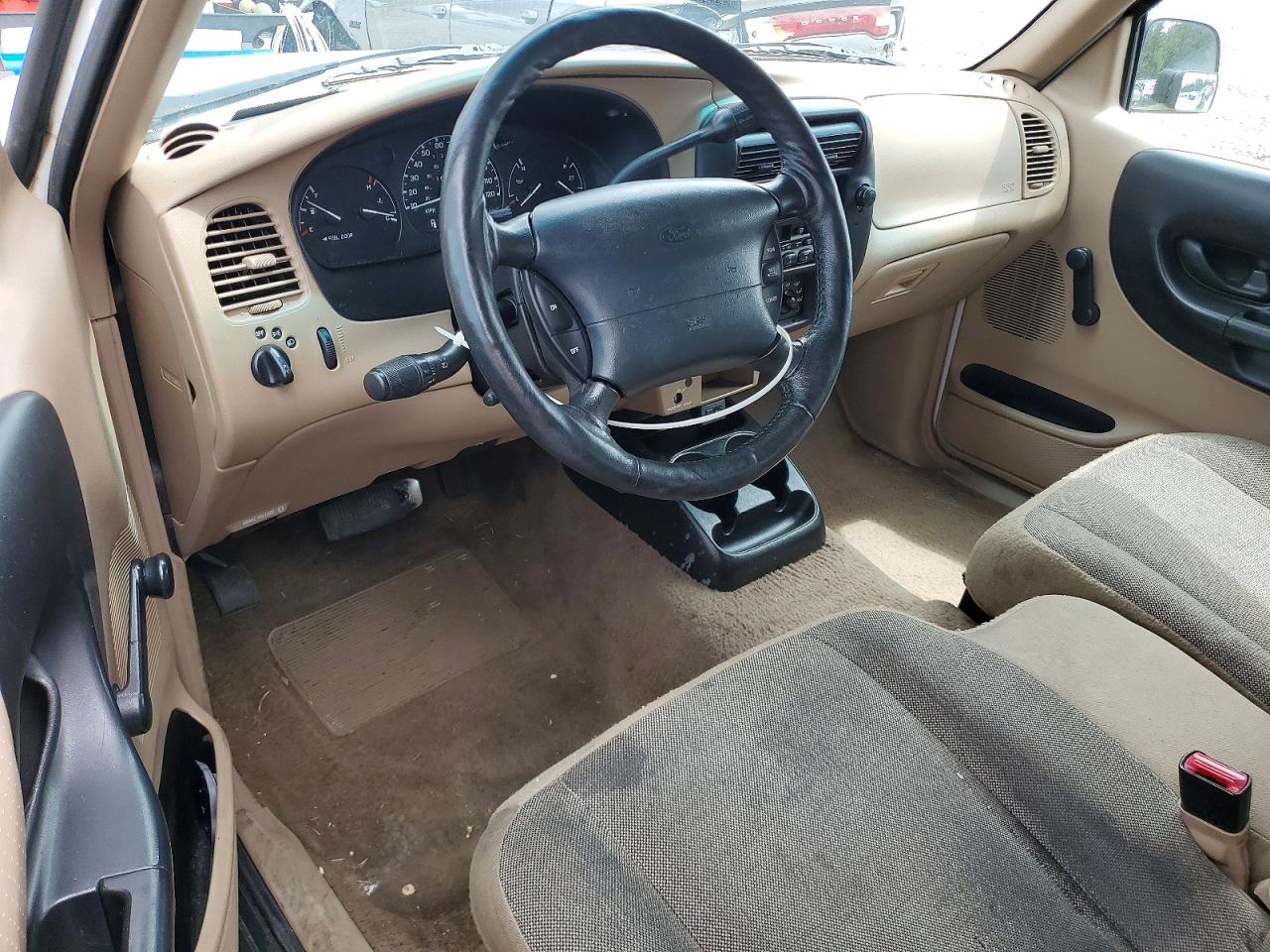 2000 Ford Ranger Super Cab White vin: 1FTYR14V7YTB46037