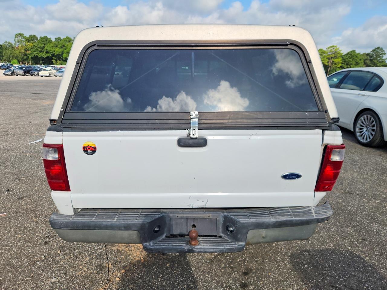 2002 Ford Ranger Super Cab White vin: 1FTYR14V82PB21521