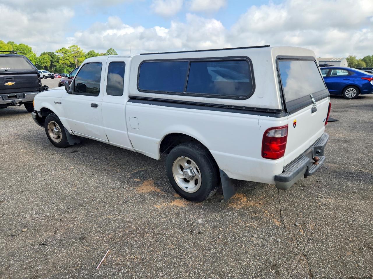 2002 Ford Ranger Super Cab White vin: 1FTYR14V82PB21521